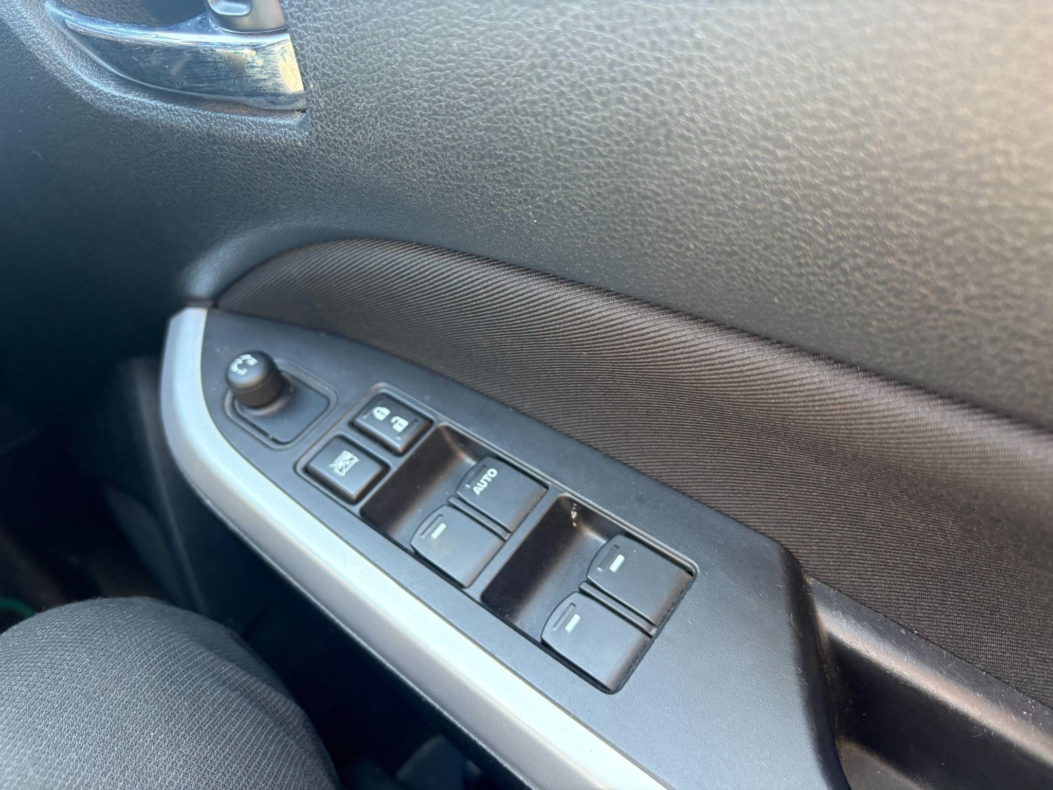 Suzuki Vitara Image 24