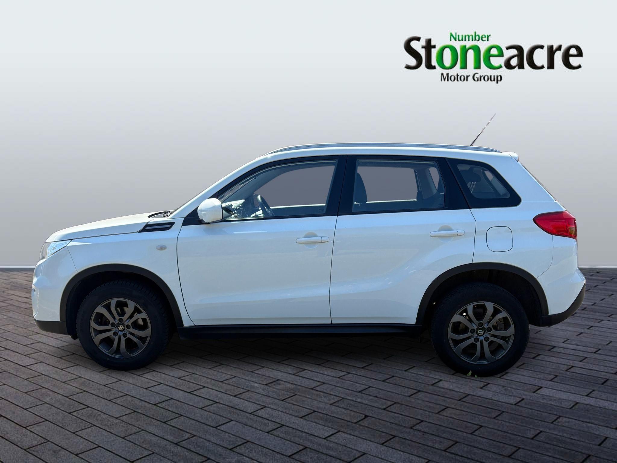 Suzuki Vitara Image 10