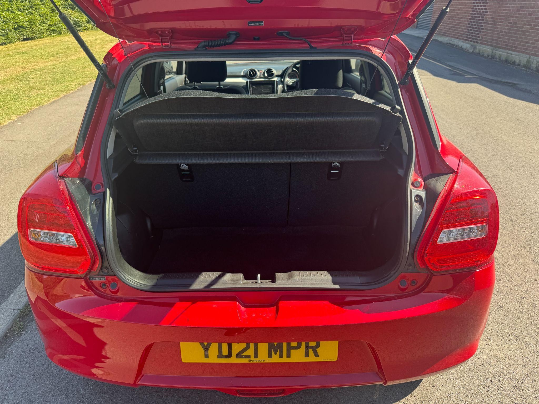 Suzuki Swift Image 11