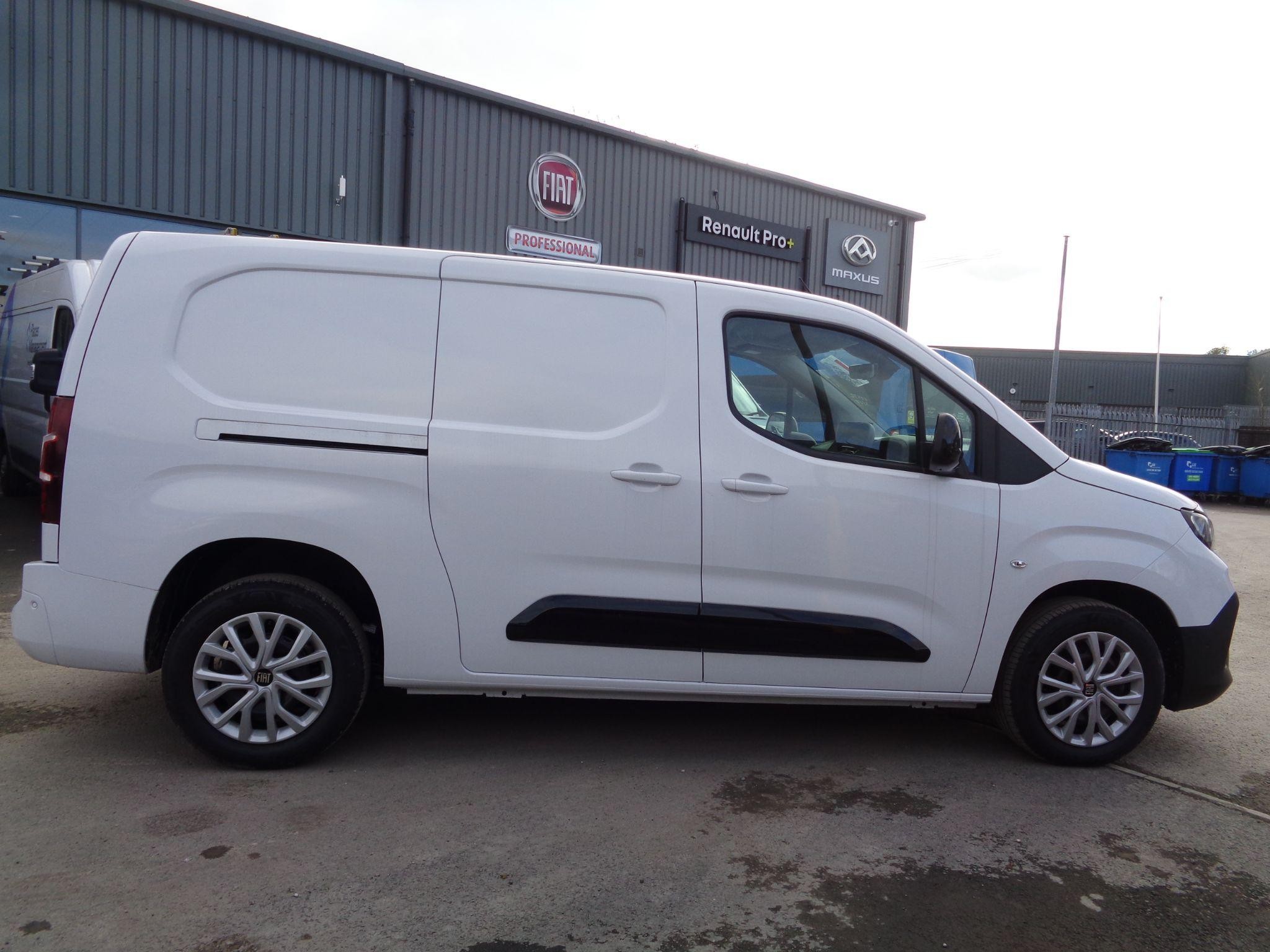 Fiat Doblo Image 2