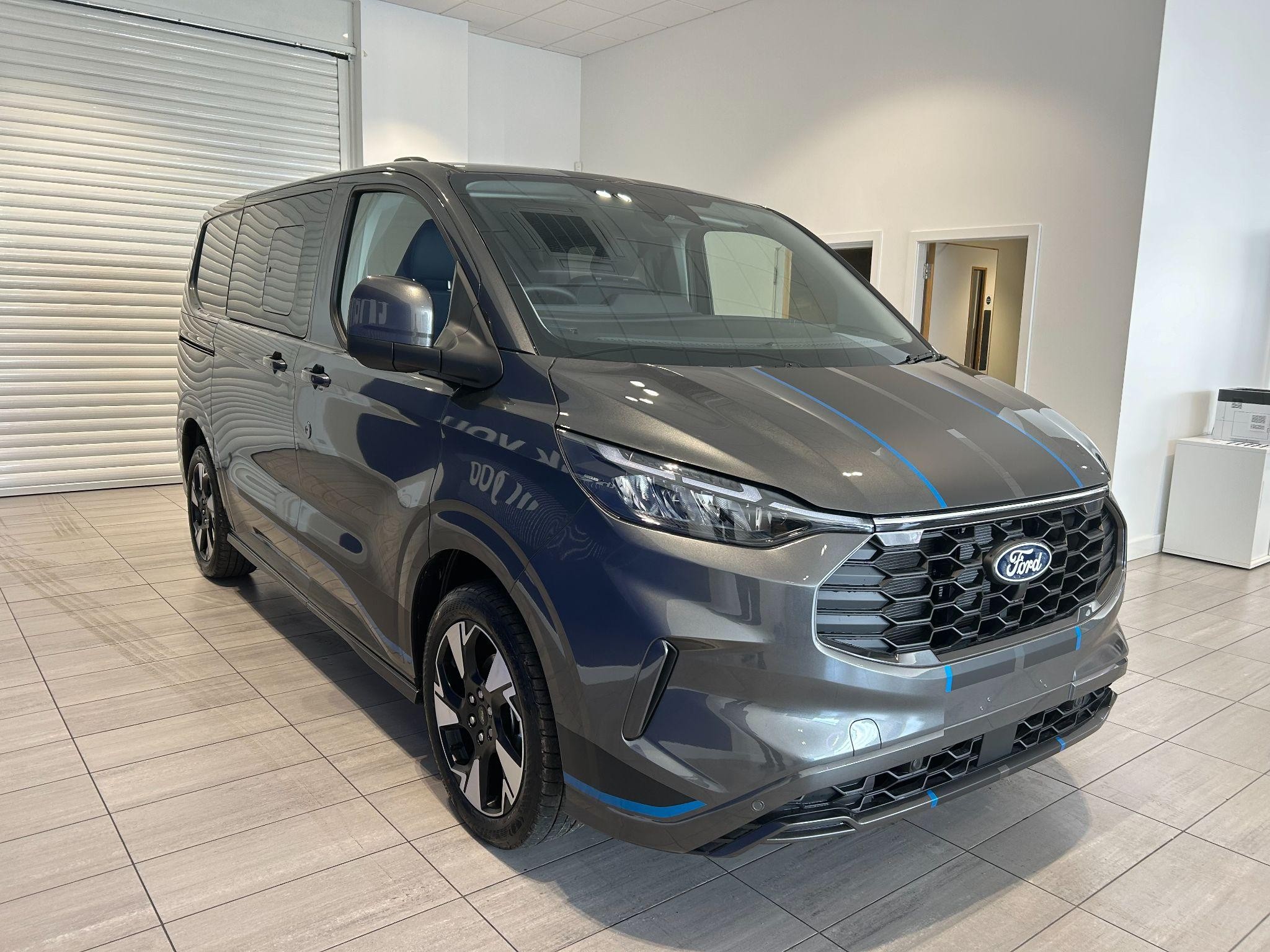 Ford Transit Custom Image 2