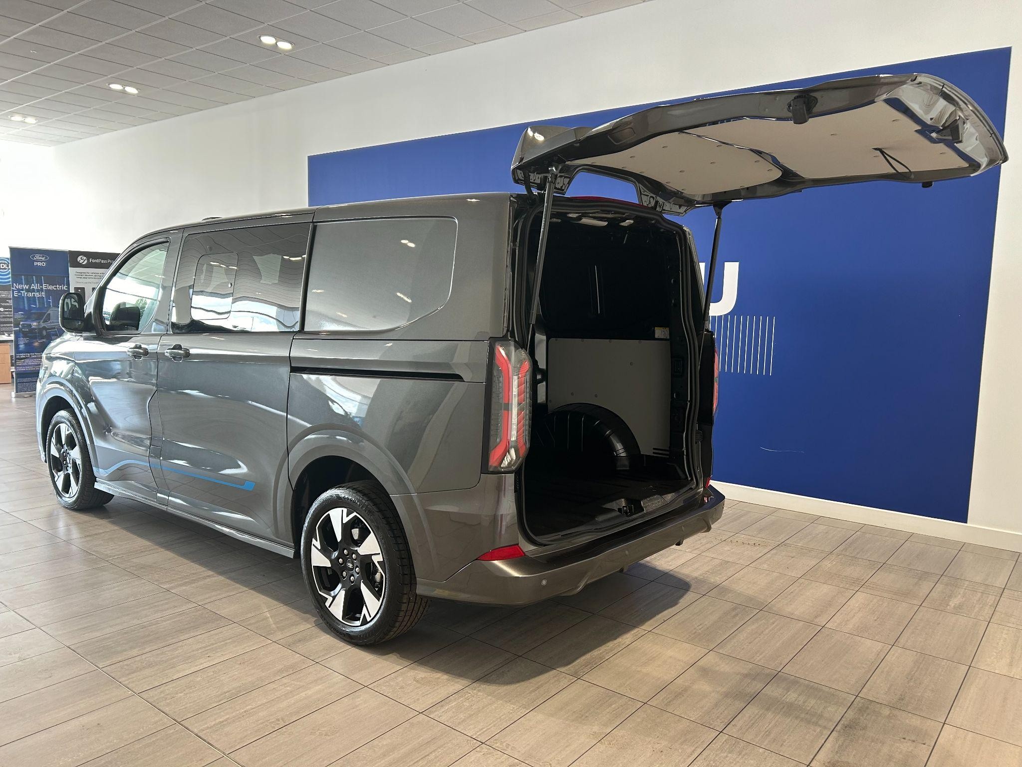 Ford Transit Custom Image 12