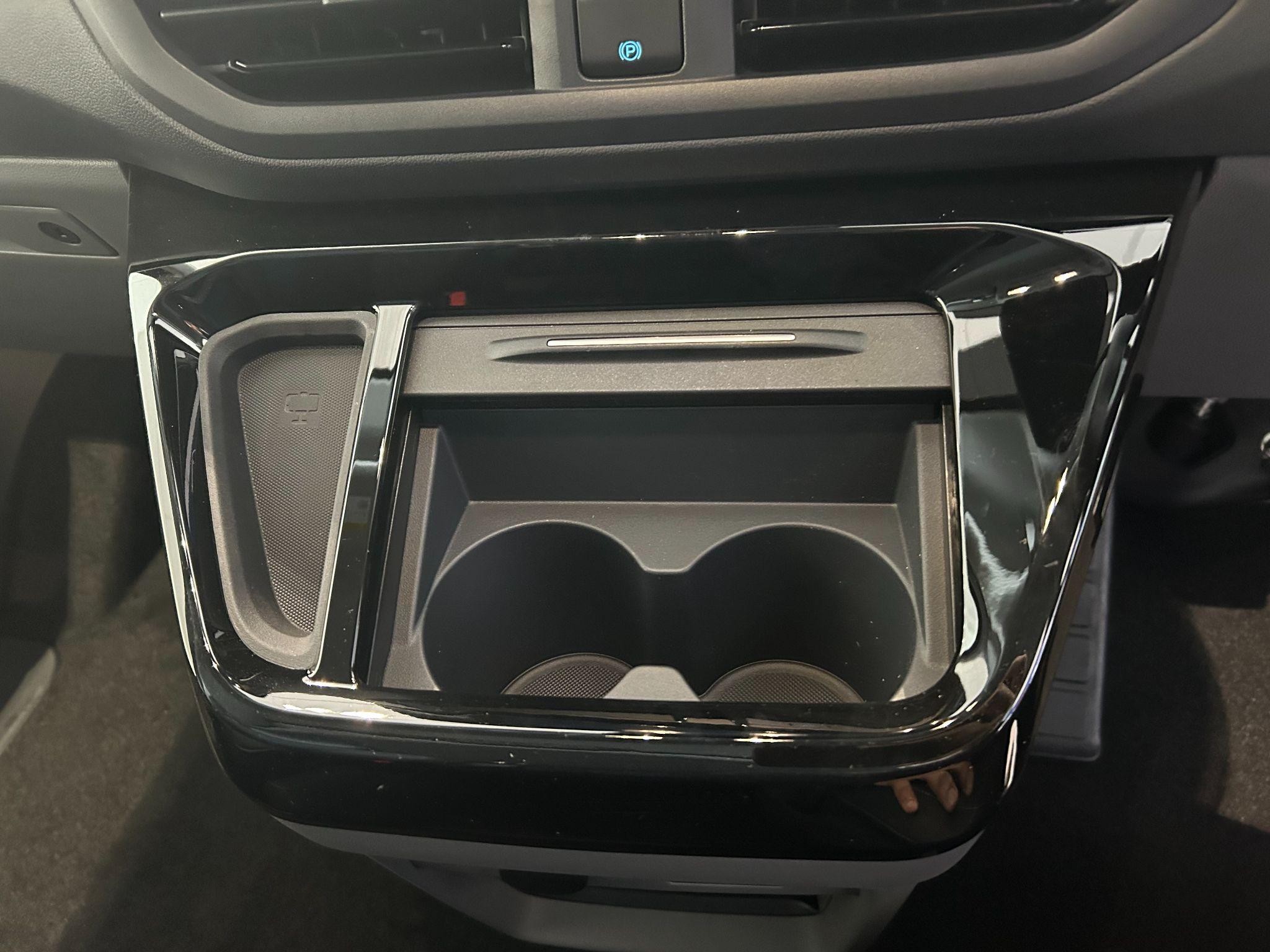 Ford Transit Custom Image 18