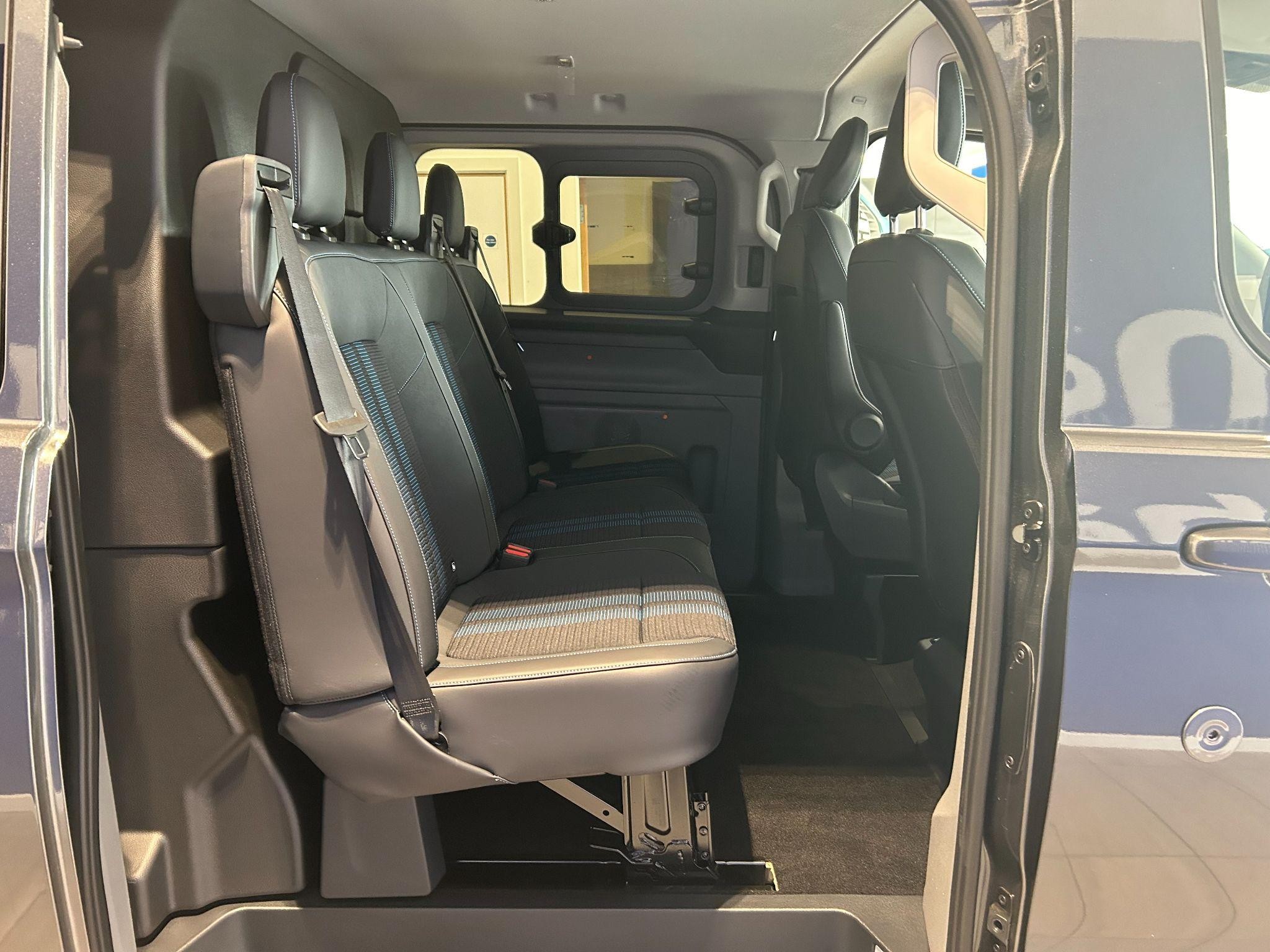 Ford Transit Custom Image 23