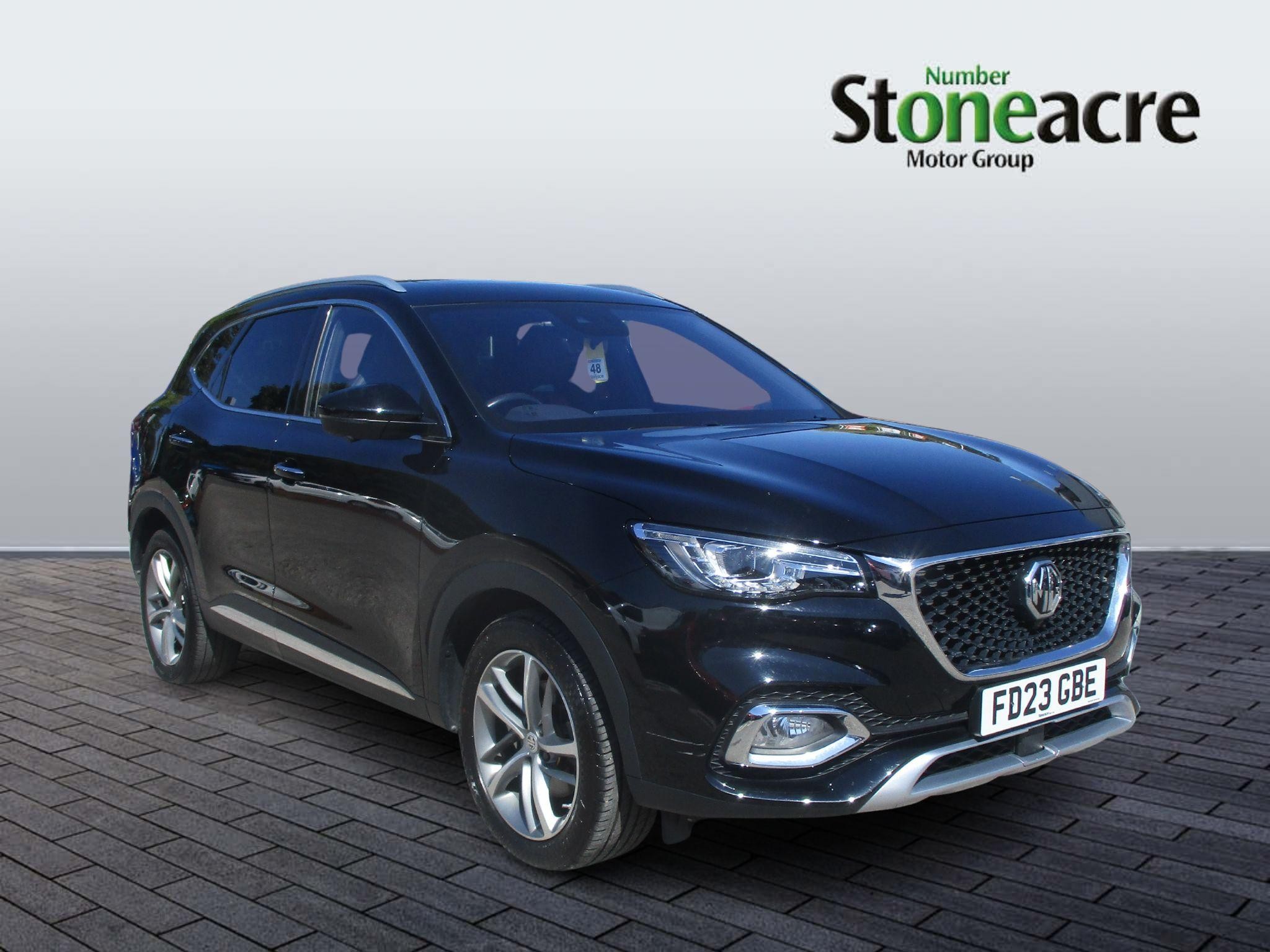 MG HS Plug-In Hybrid Image 1