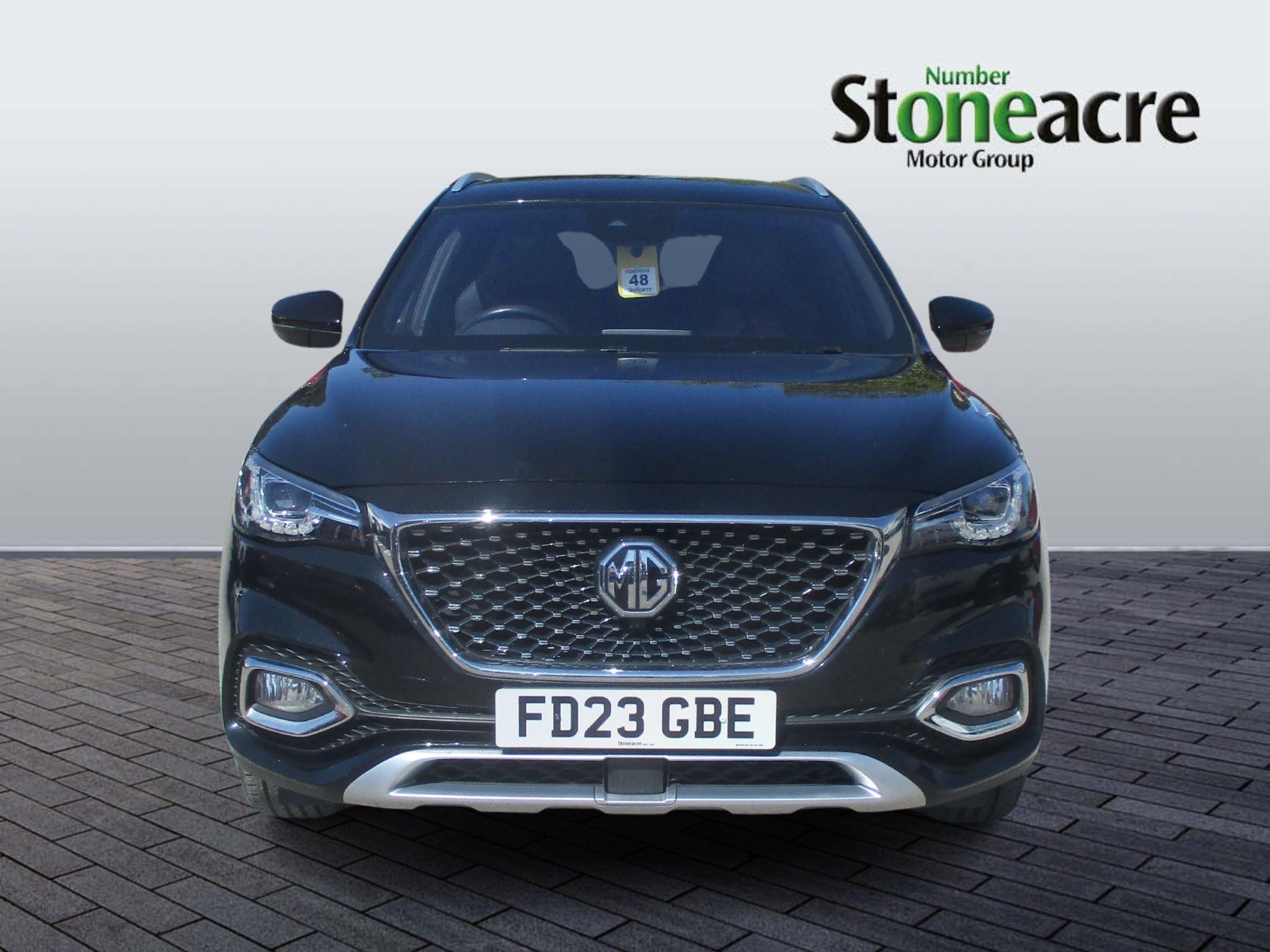 MG HS Plug-In Hybrid Image 2