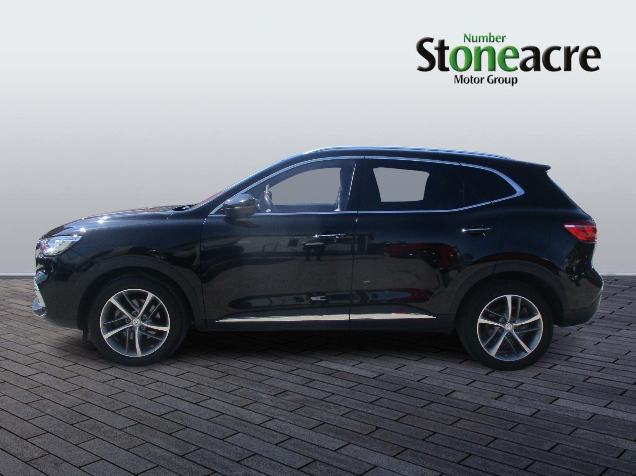 MG HS Plug-In Hybrid Image 5