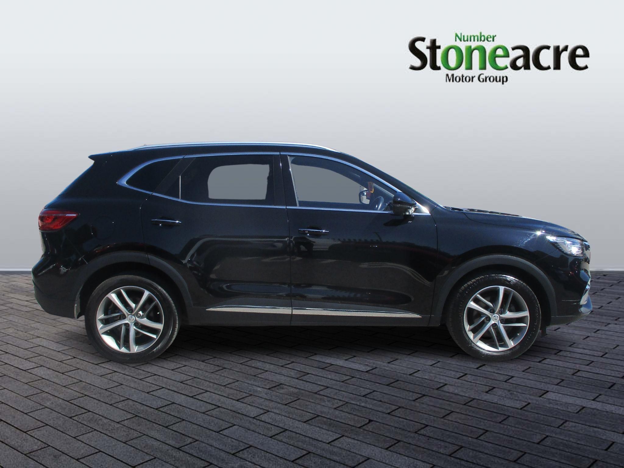 MG HS Plug-In Hybrid Image 7