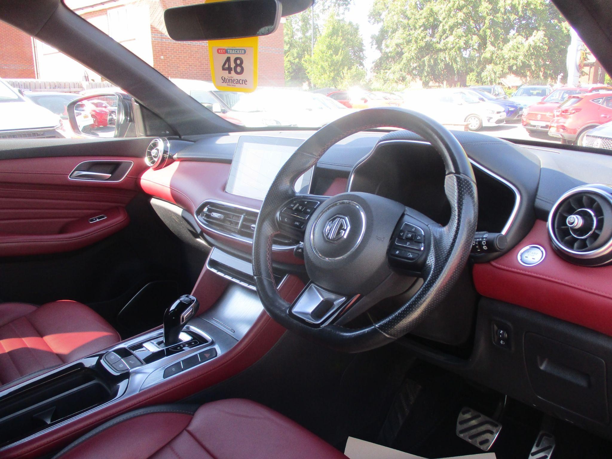 MG HS Plug-In Hybrid Image 9