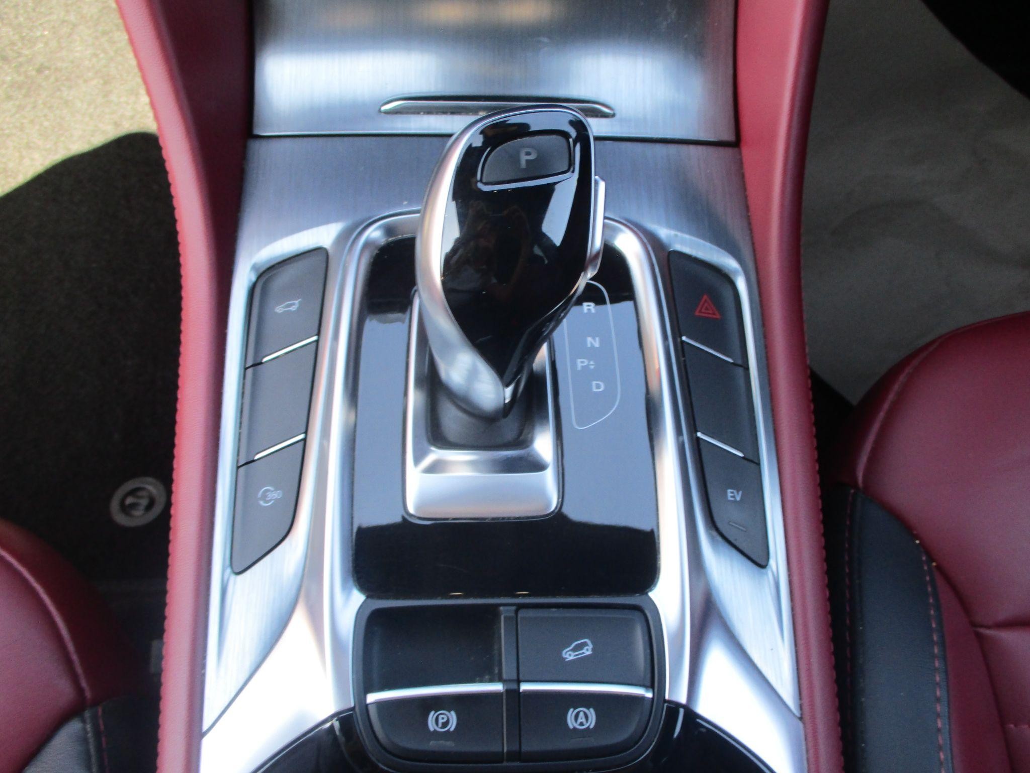 MG HS Plug-In Hybrid Image 12