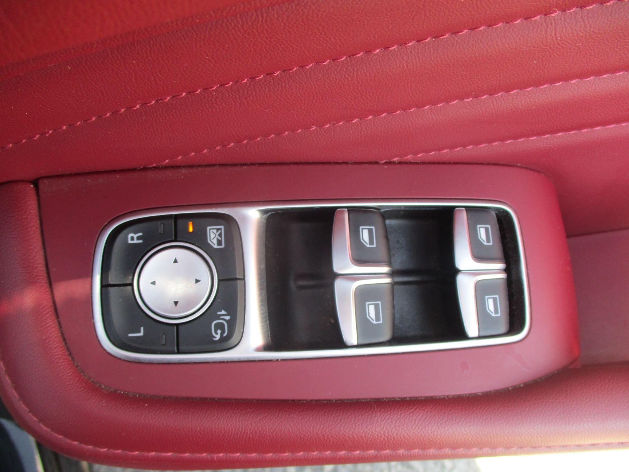 MG HS Plug-In Hybrid Image 25