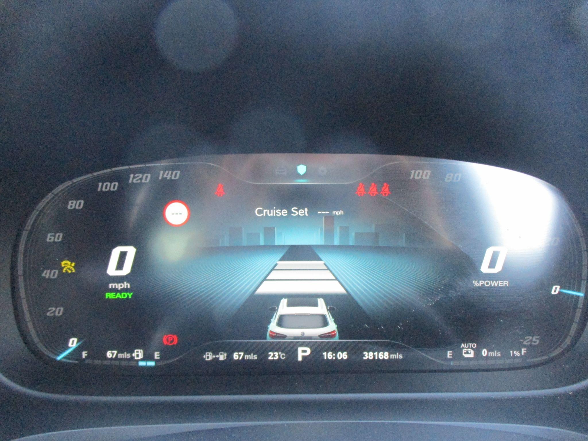 MG HS Plug-In Hybrid Image 31