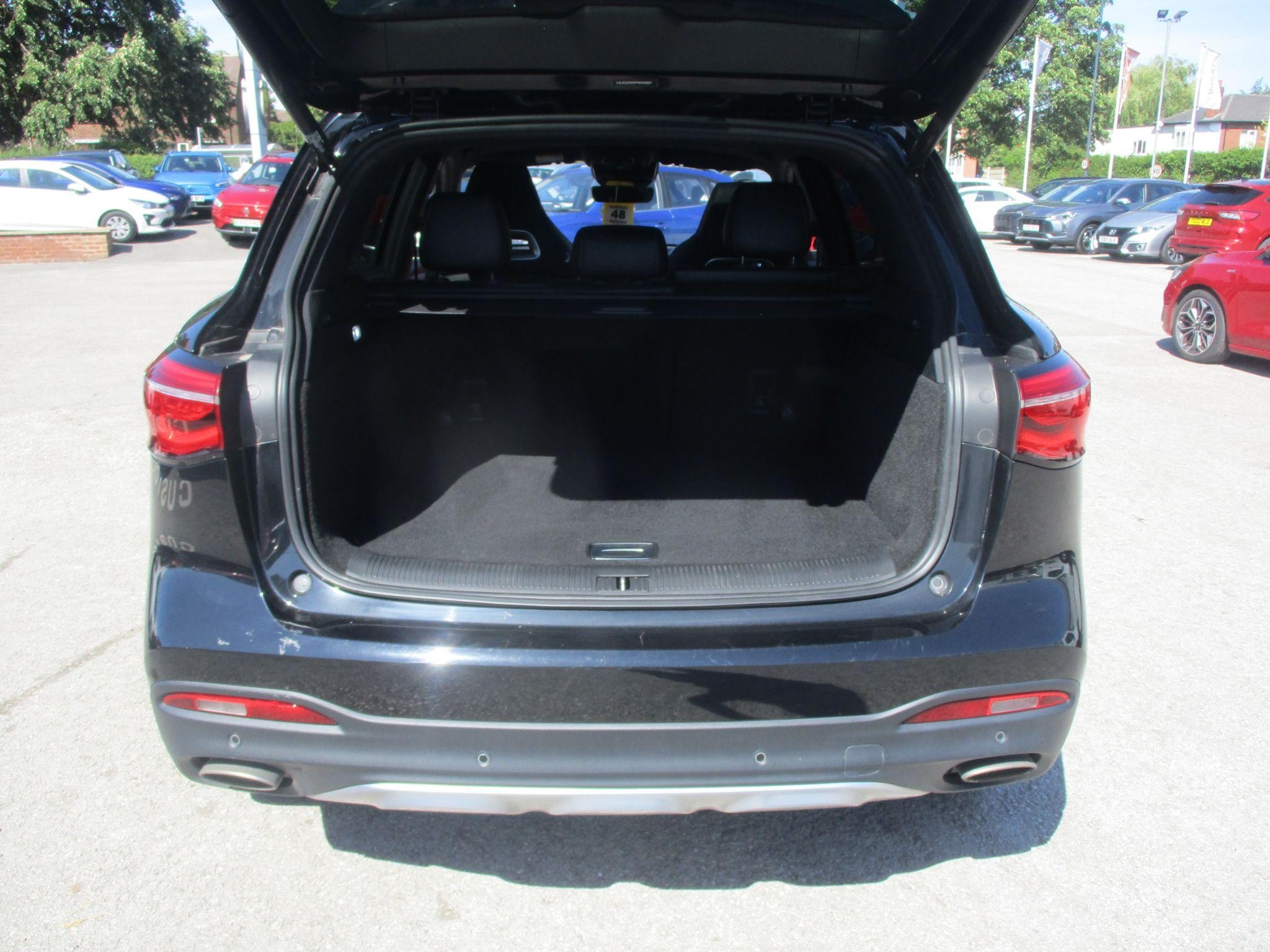 MG HS Plug-In Hybrid Image 34