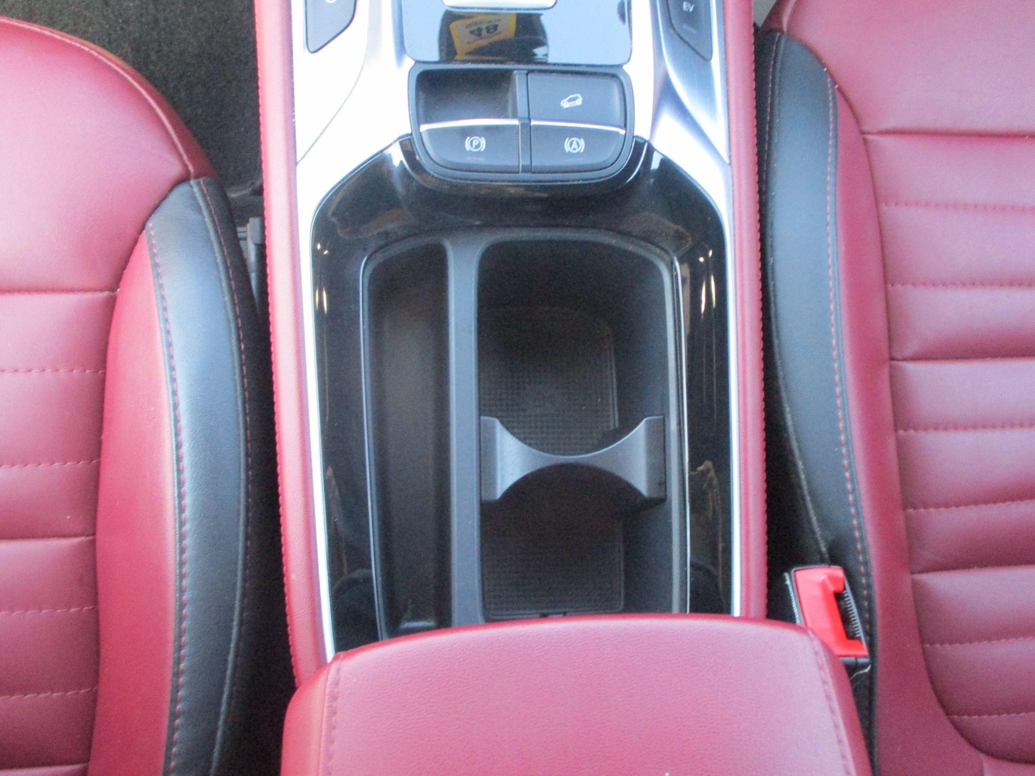 MG HS Plug-In Hybrid Image 41