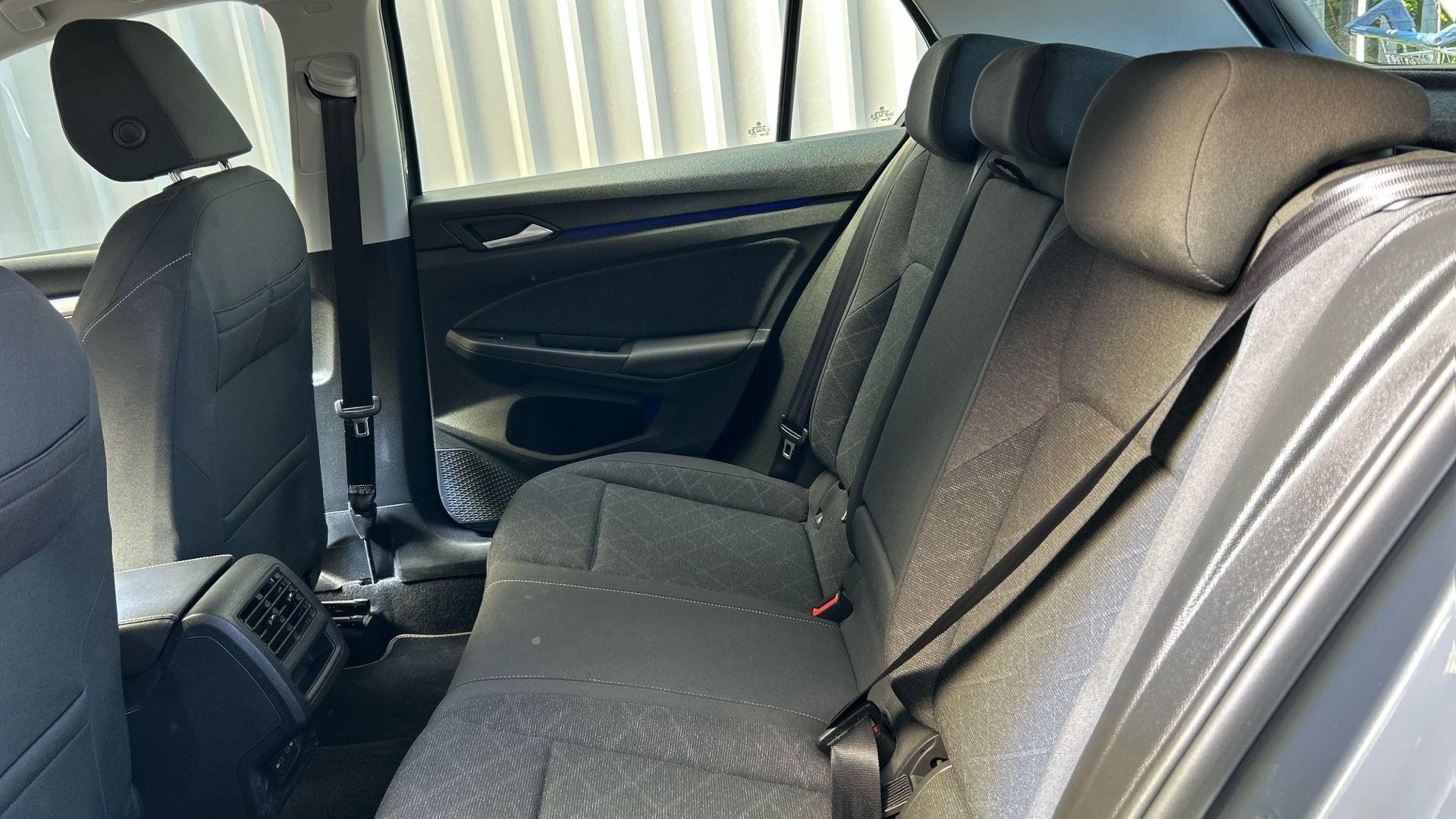 Volkswagen Golf Image 17