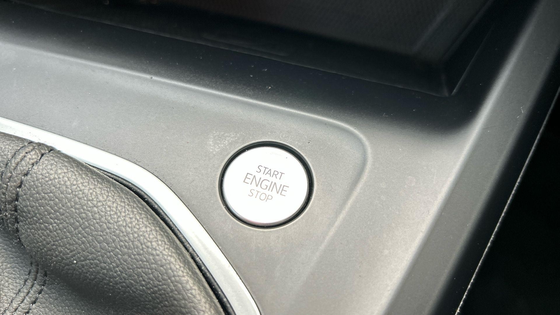 Volkswagen Golf Image 37