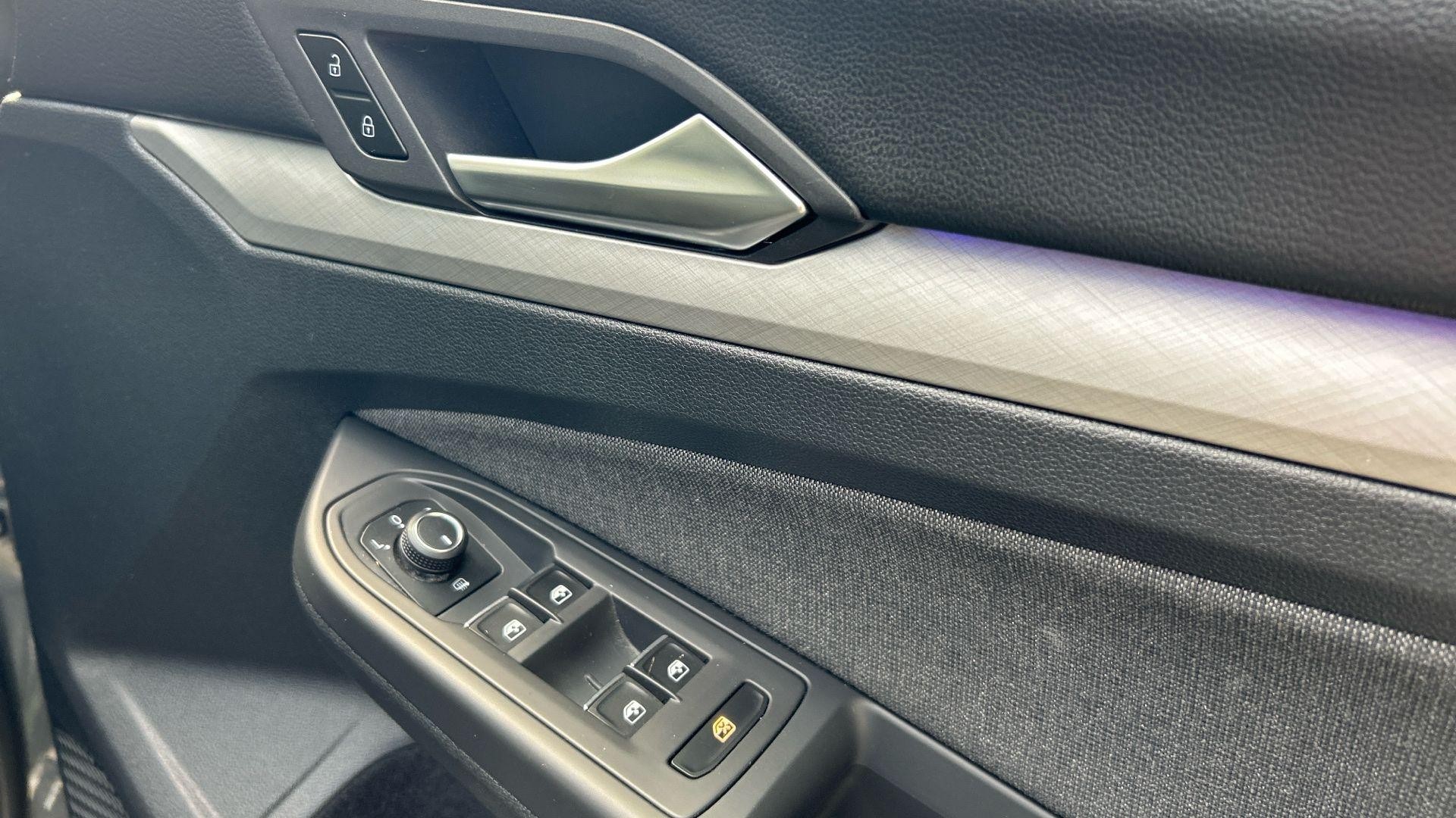 Volkswagen Golf Image 41