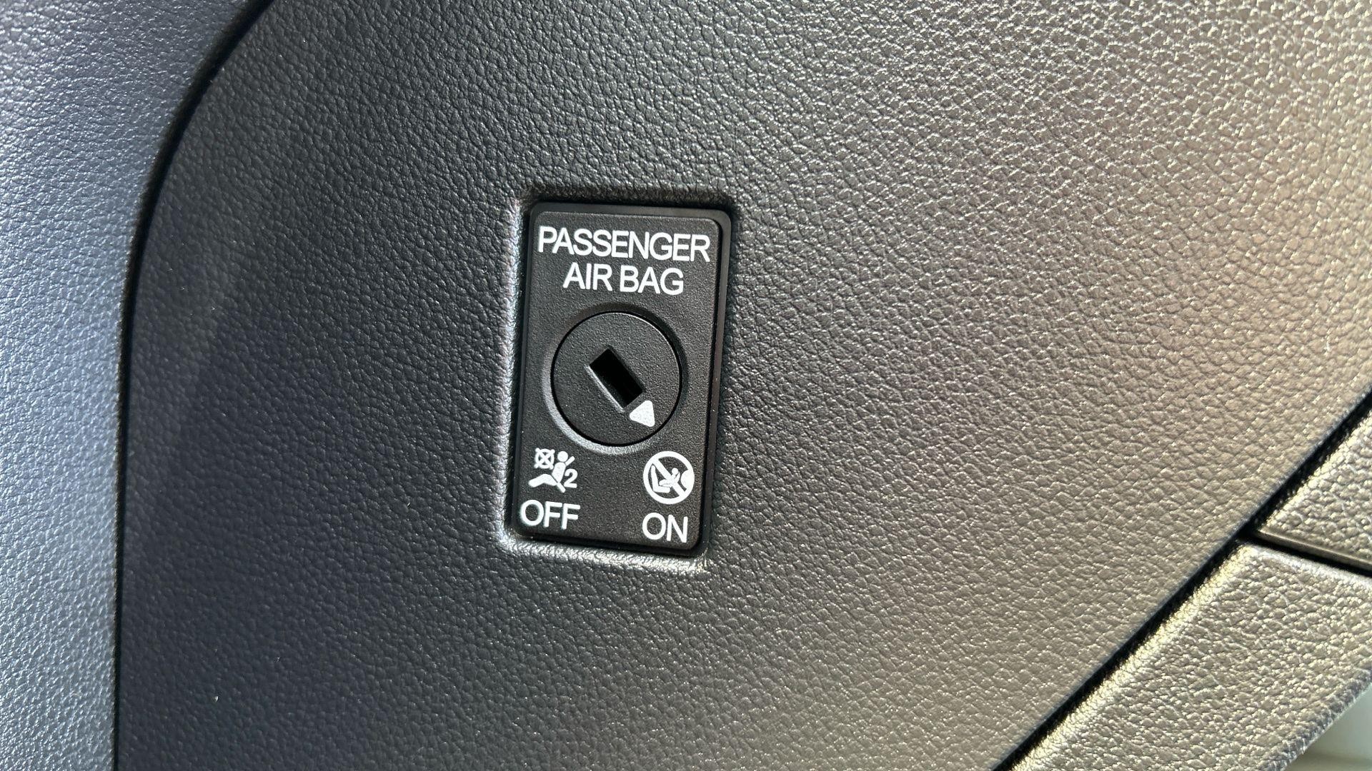 Volkswagen Golf Image 45