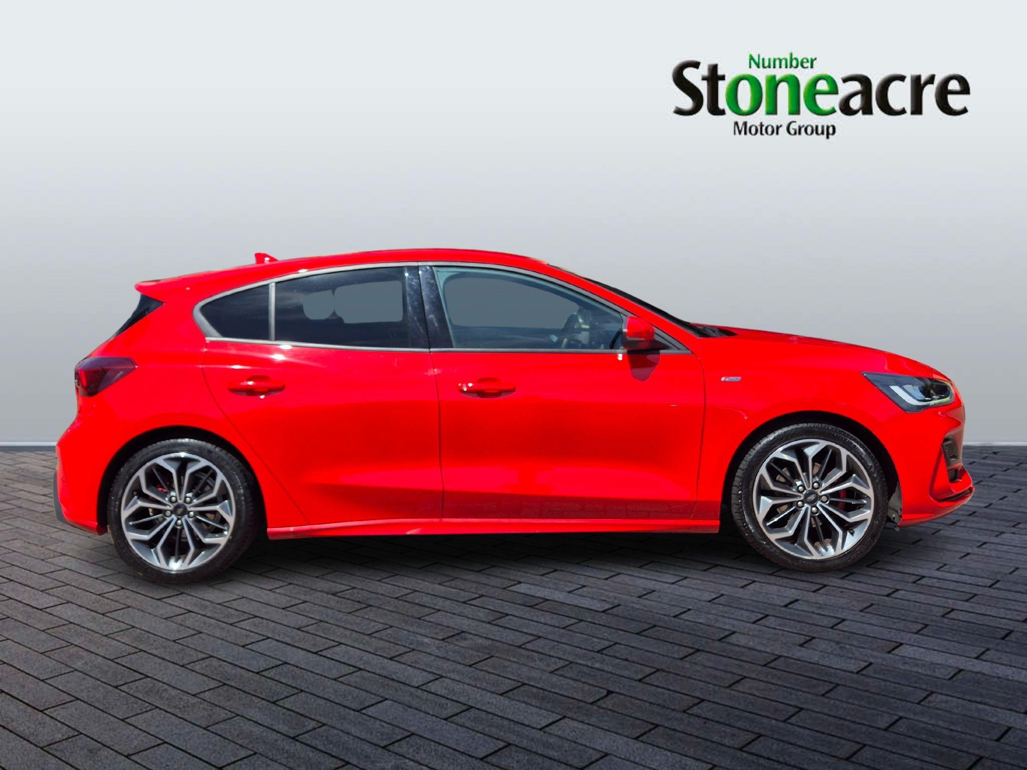 Ford Focus Image 2