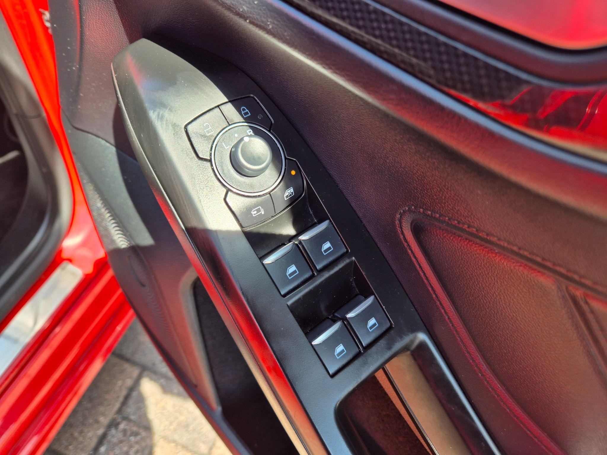 Ford Focus Image 14