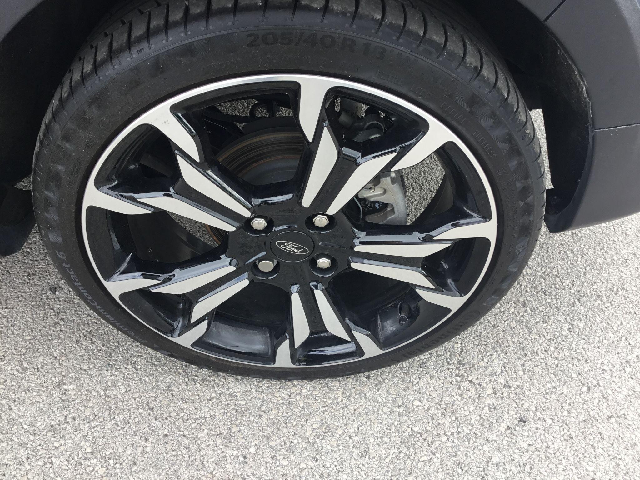 Ford Fiesta Image 11