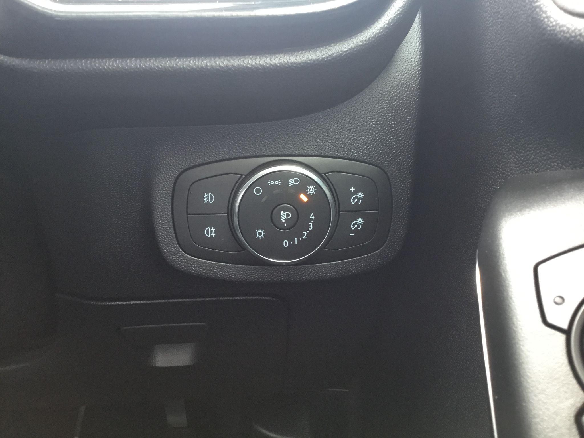 Ford Fiesta Image 27