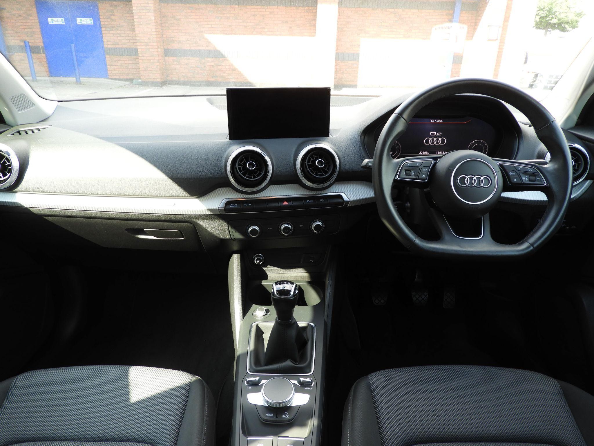 Audi Q2 Image 12