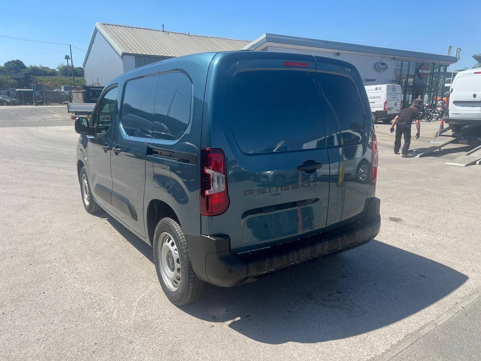 Peugeot Partner Image 3