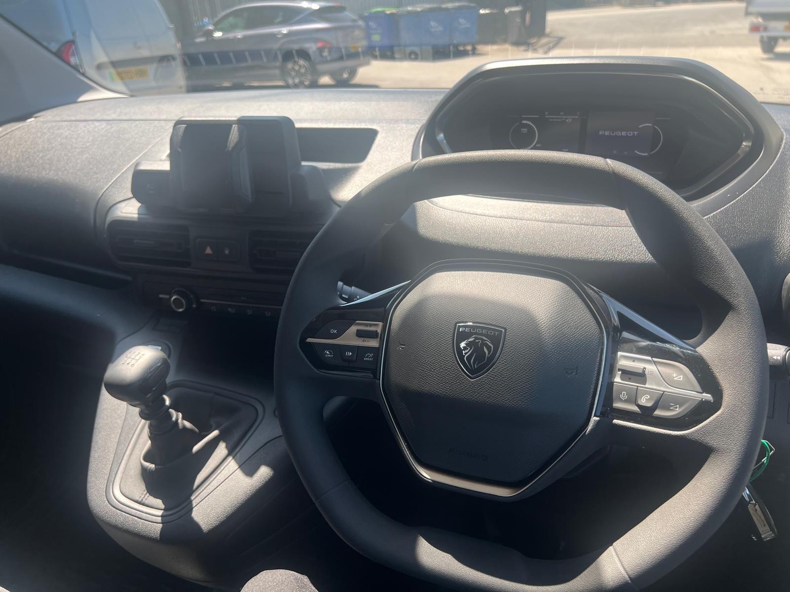 Peugeot Partner Image 15