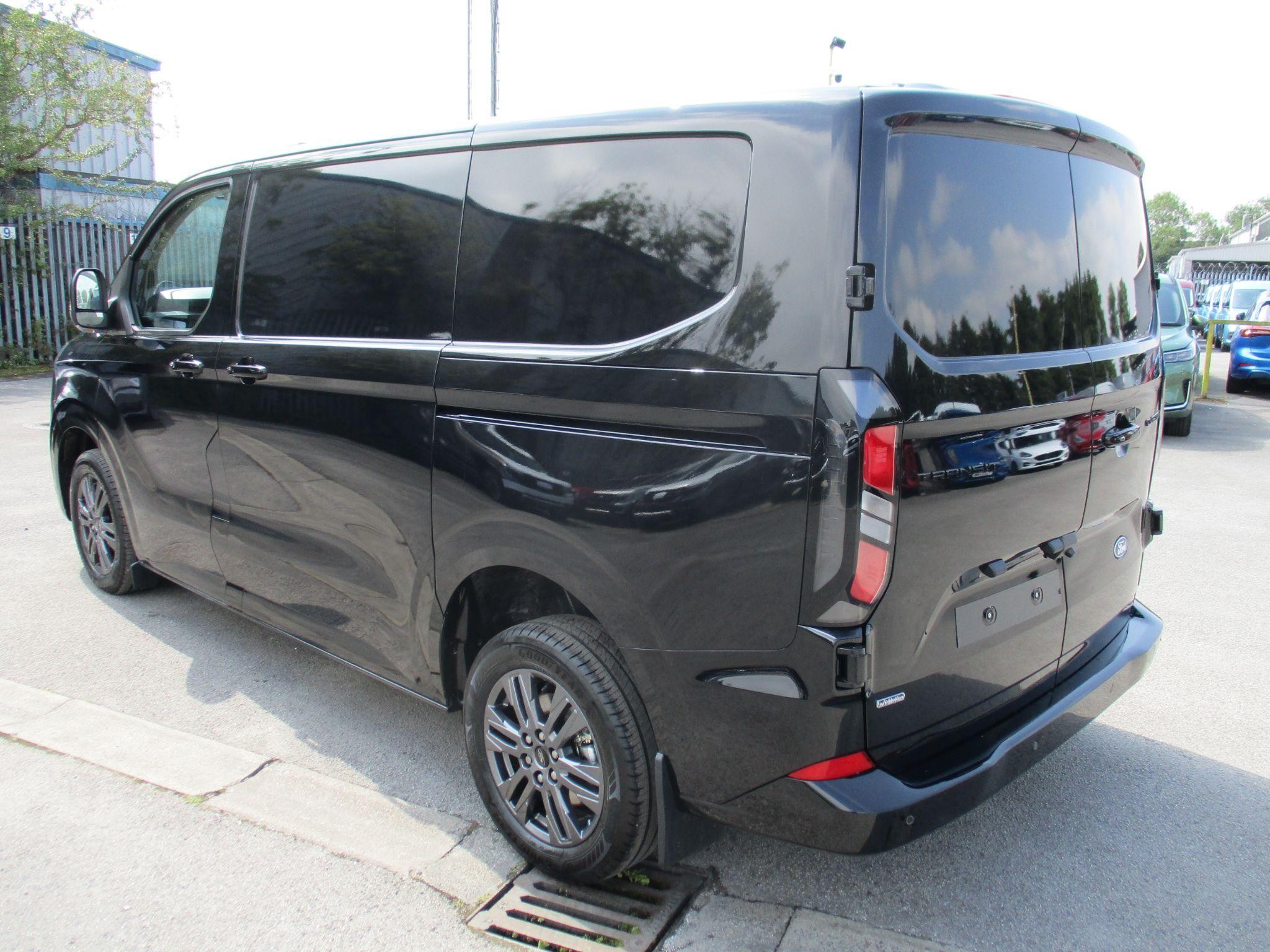 Ford Transit Custom Image 5
