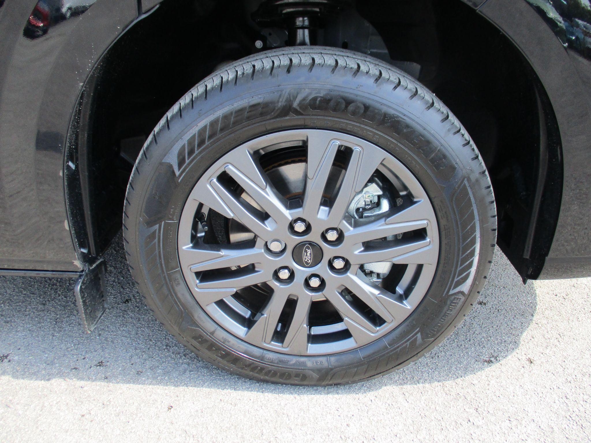 Ford Transit Custom Image 10