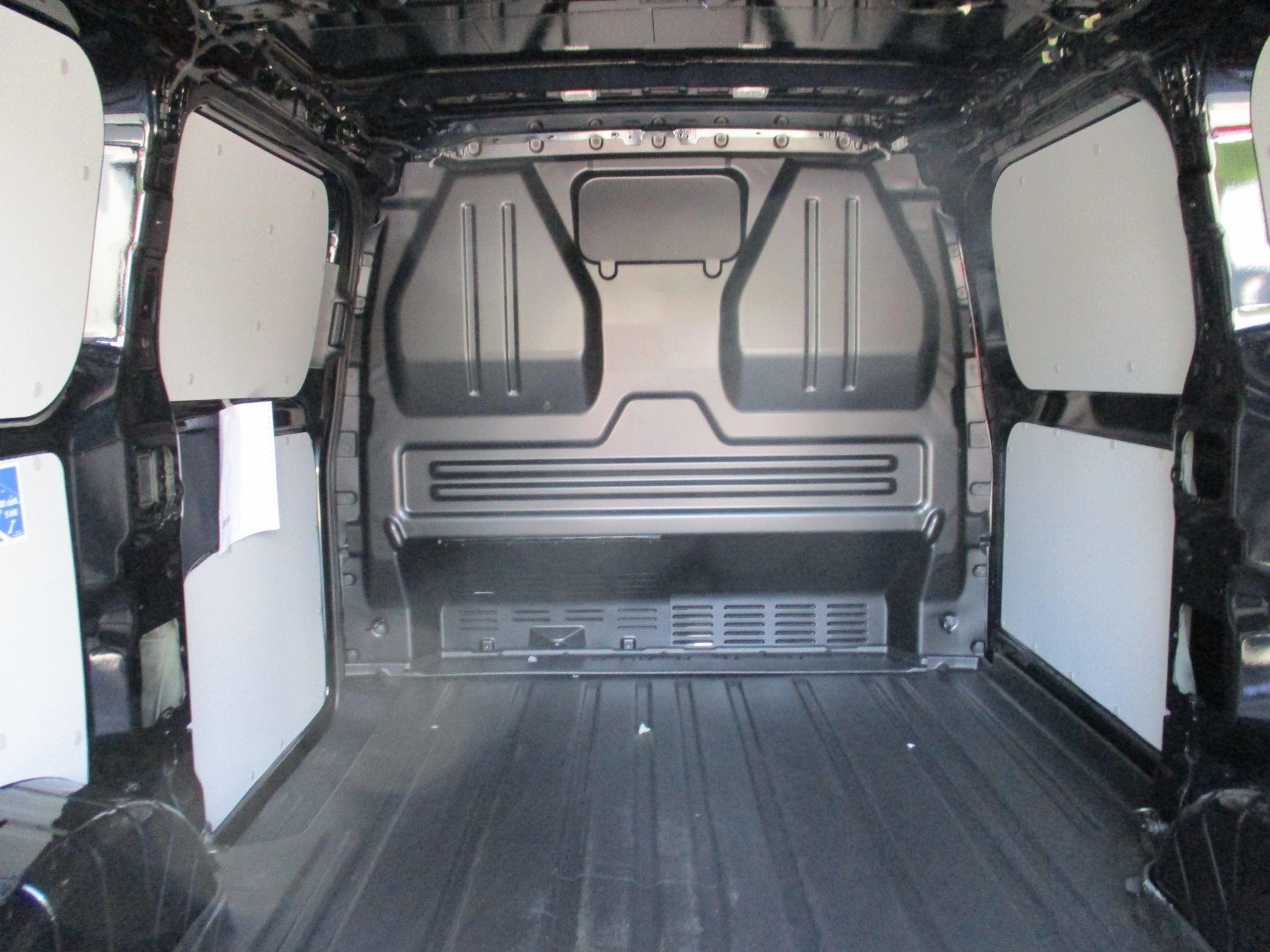 Ford Transit Custom Image 13