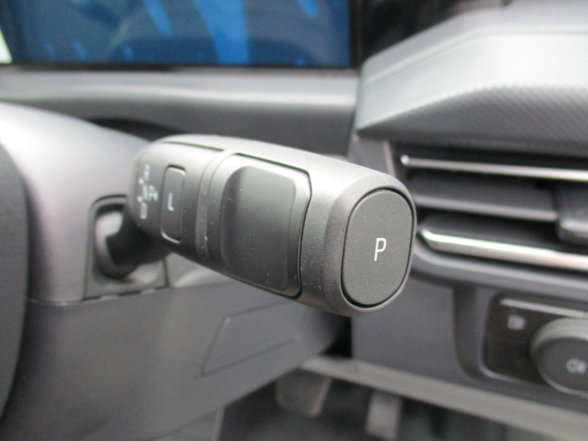 Ford Transit Custom Image 16