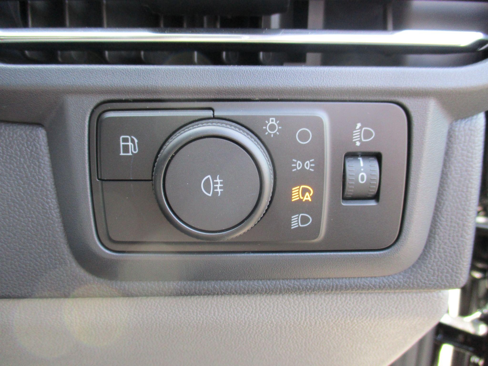 Ford Transit Custom Image 20