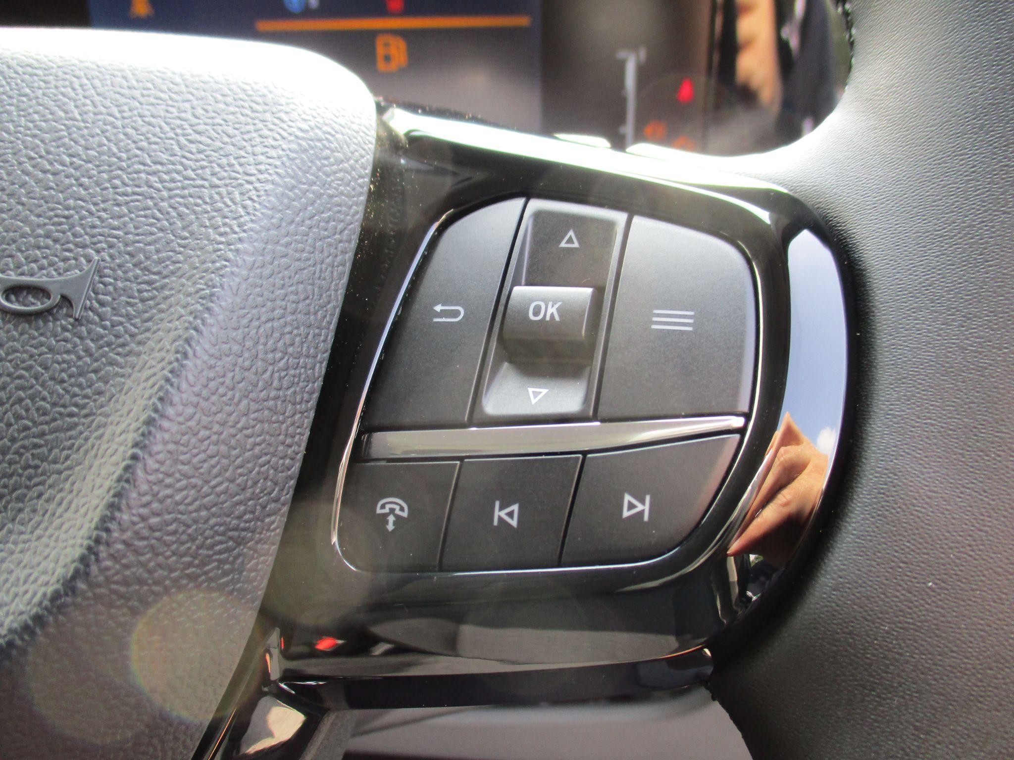 Ford Transit Custom Image 22