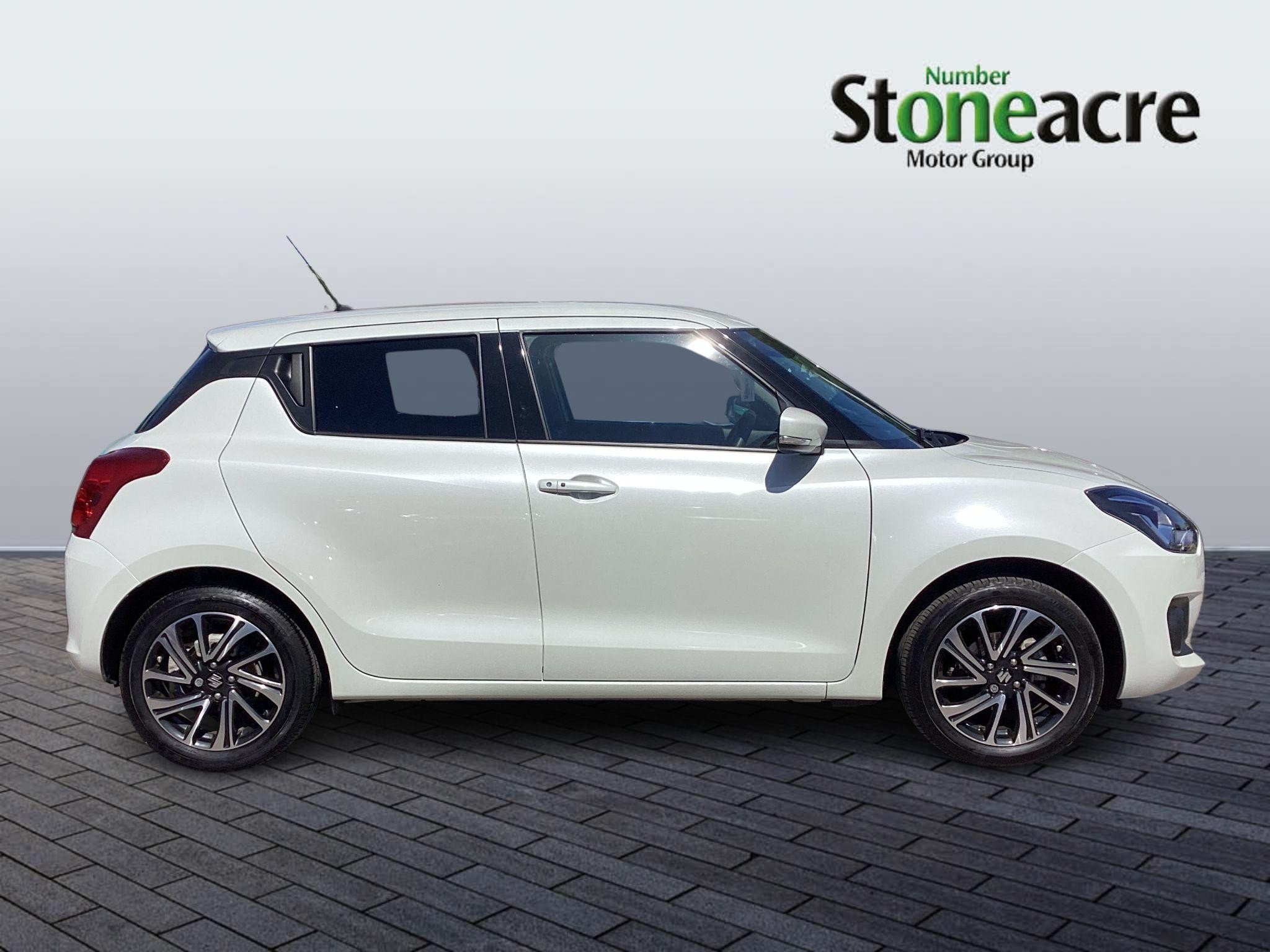 Suzuki Swift Image 2