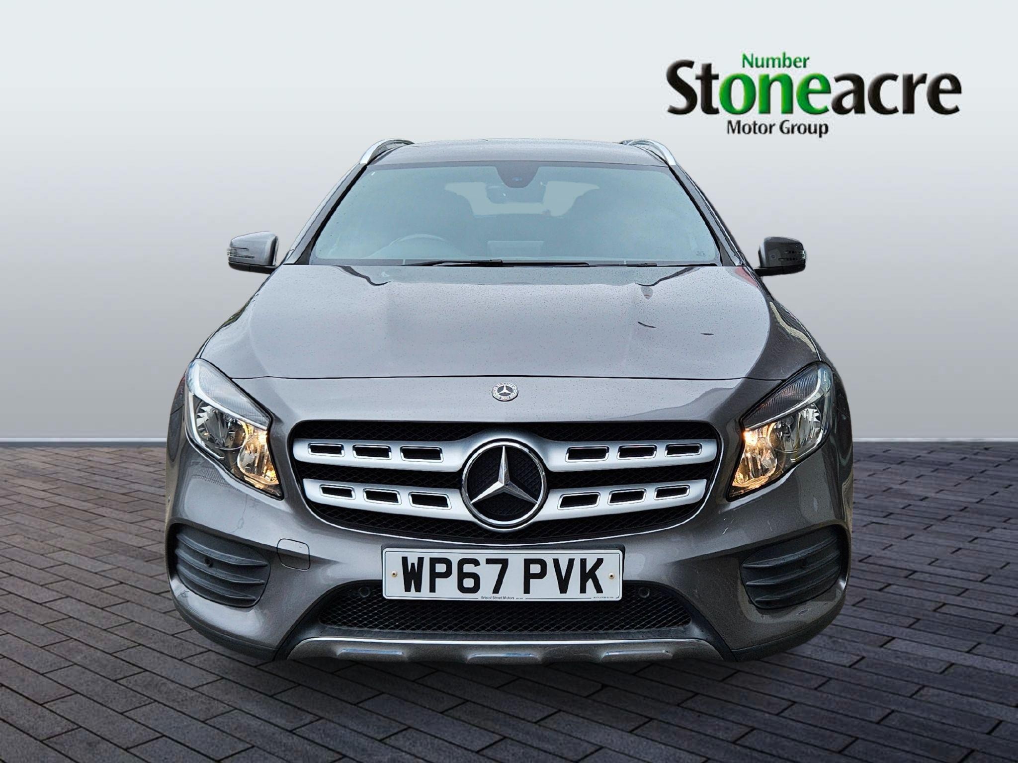 Mercedes-Benz GLA Image 8