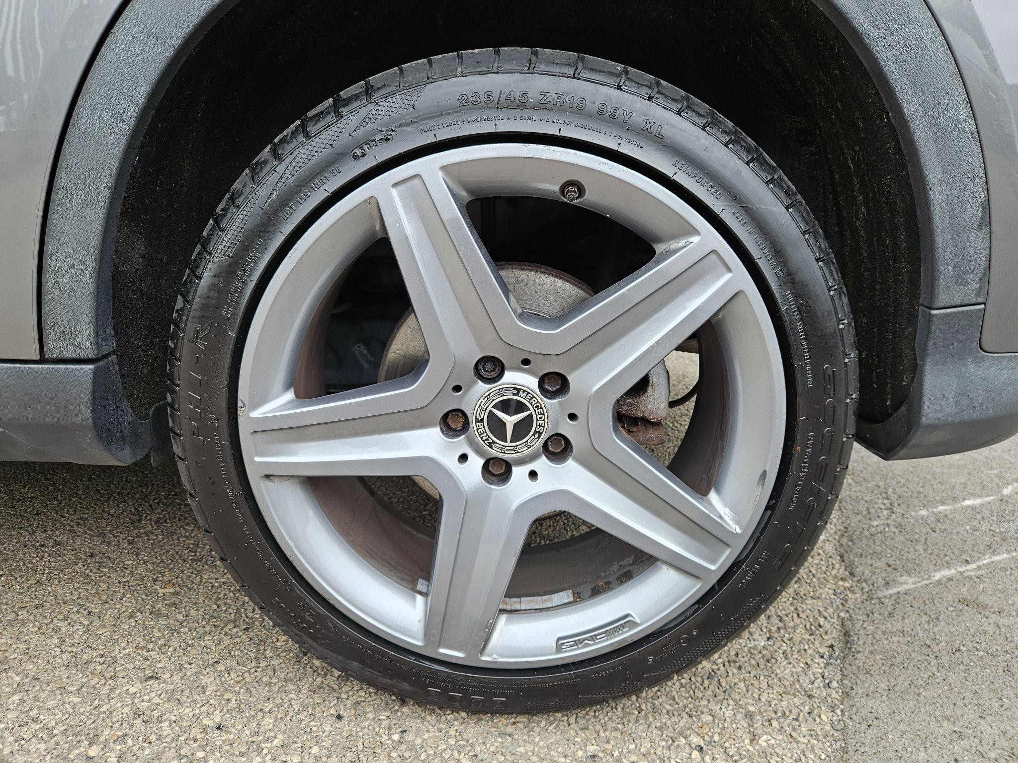 Mercedes-Benz GLA Image 9