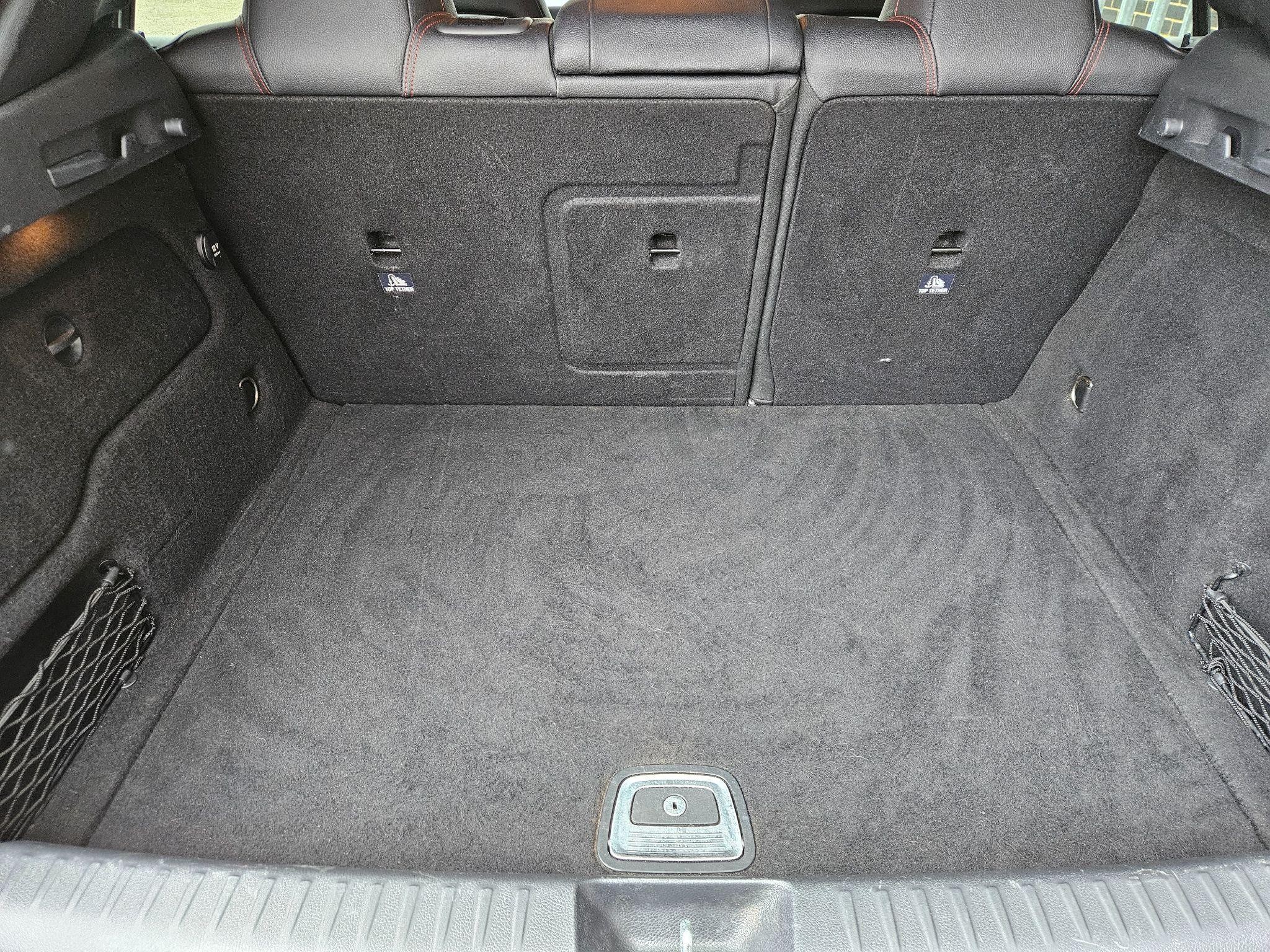 Mercedes-Benz GLA Image 10