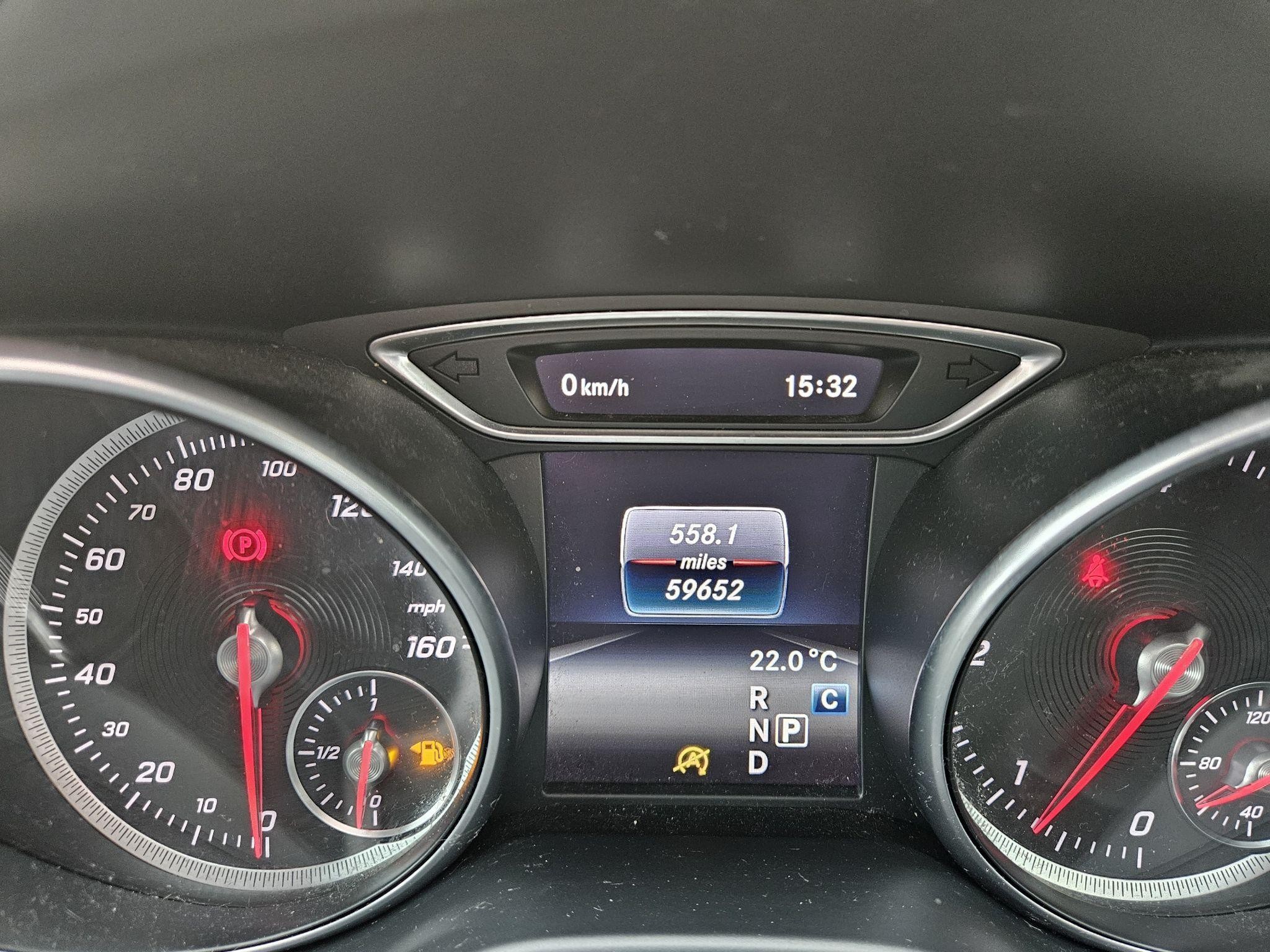 Mercedes-Benz GLA Image 14