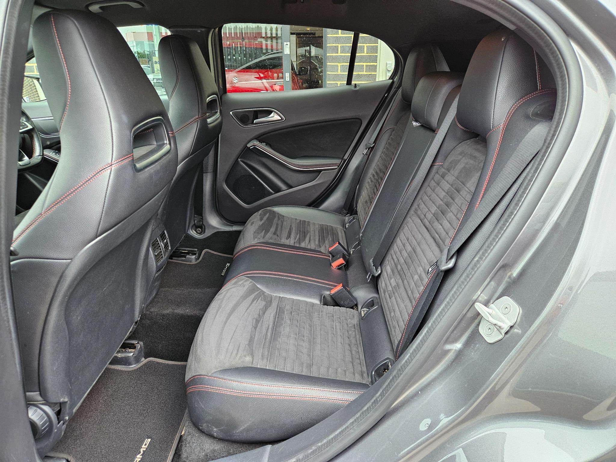 Mercedes-Benz GLA Image 20