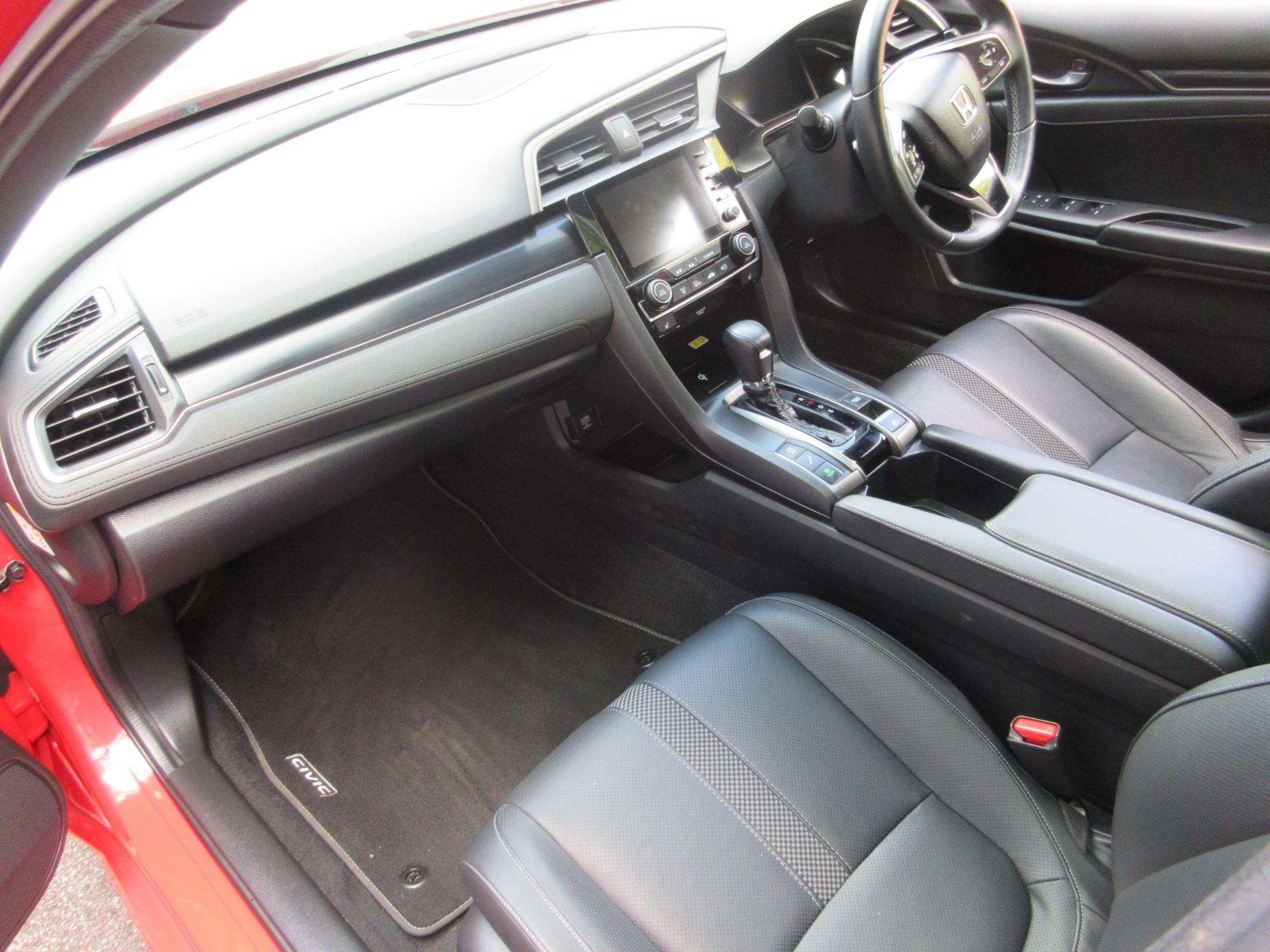 Honda Civic Image 12