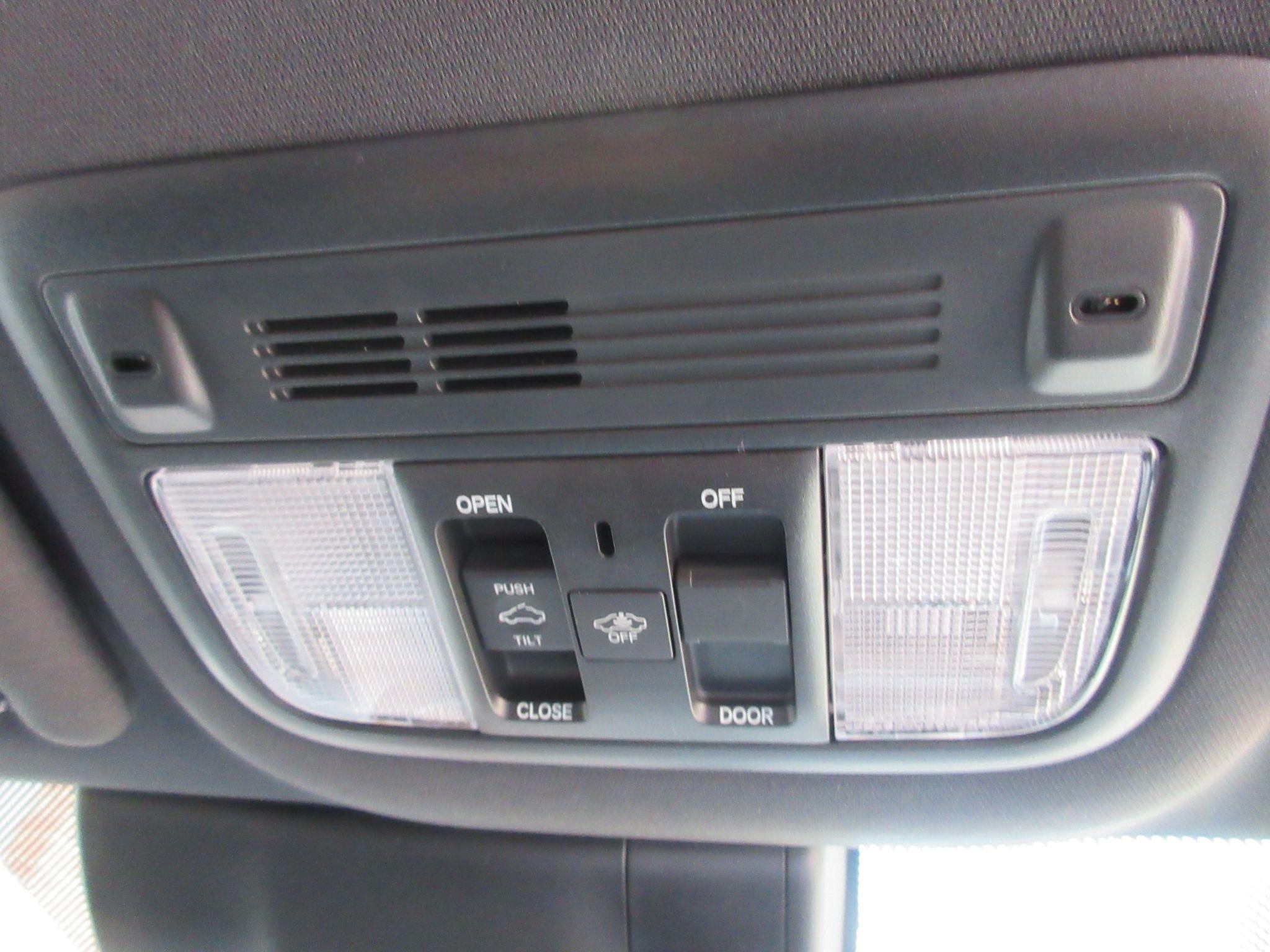 Honda Civic Image 19