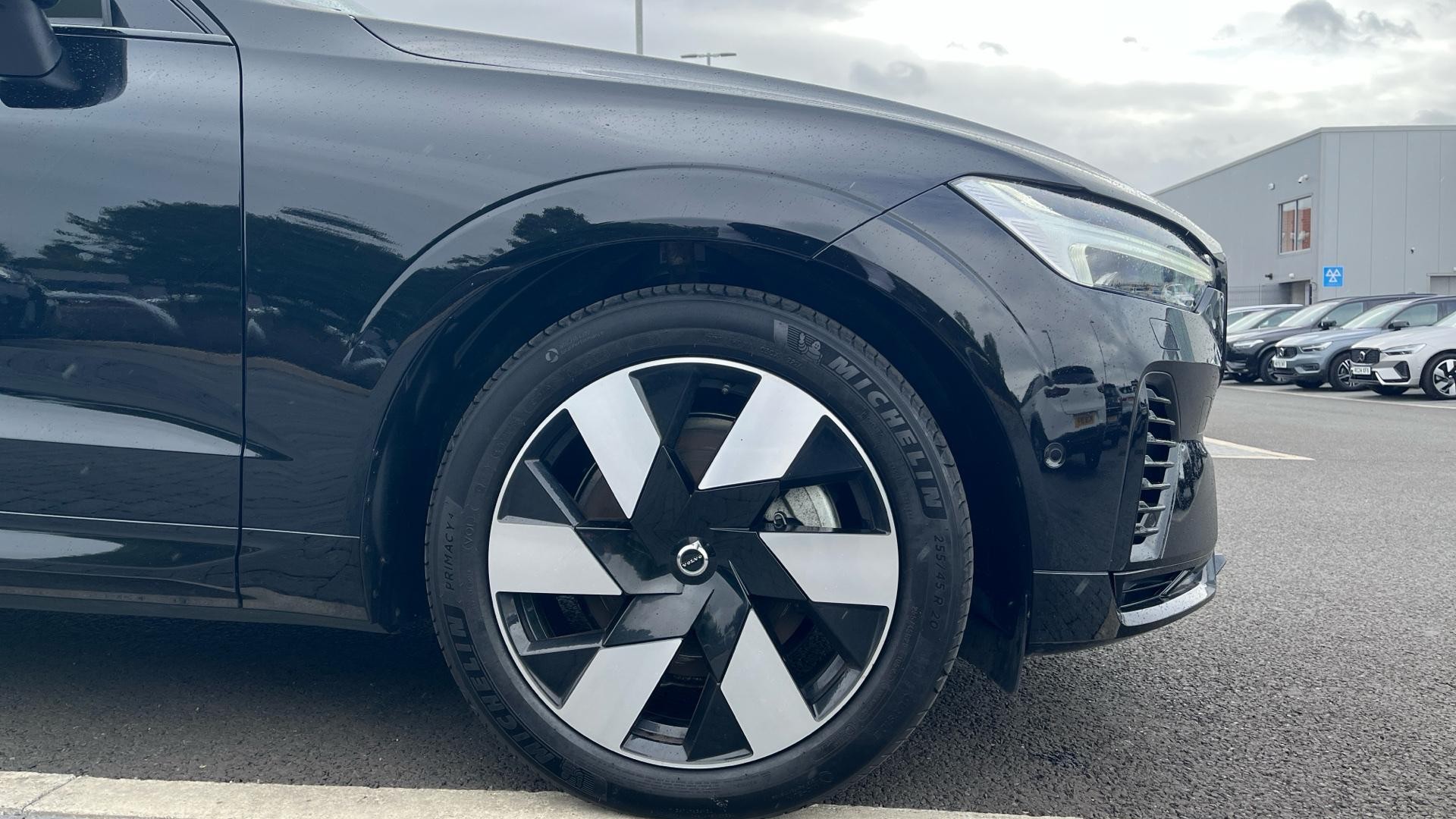 Volvo XC60 Image 9