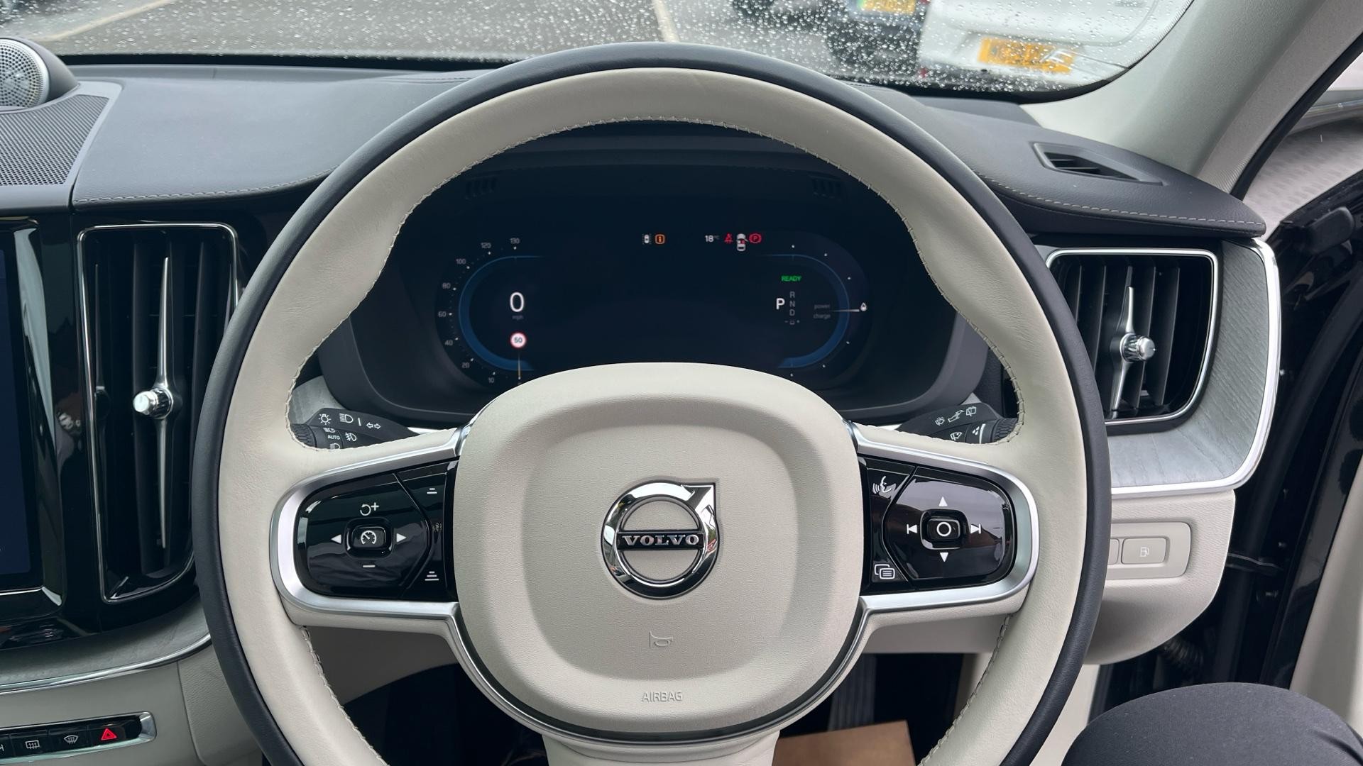 Volvo XC60 Image 10