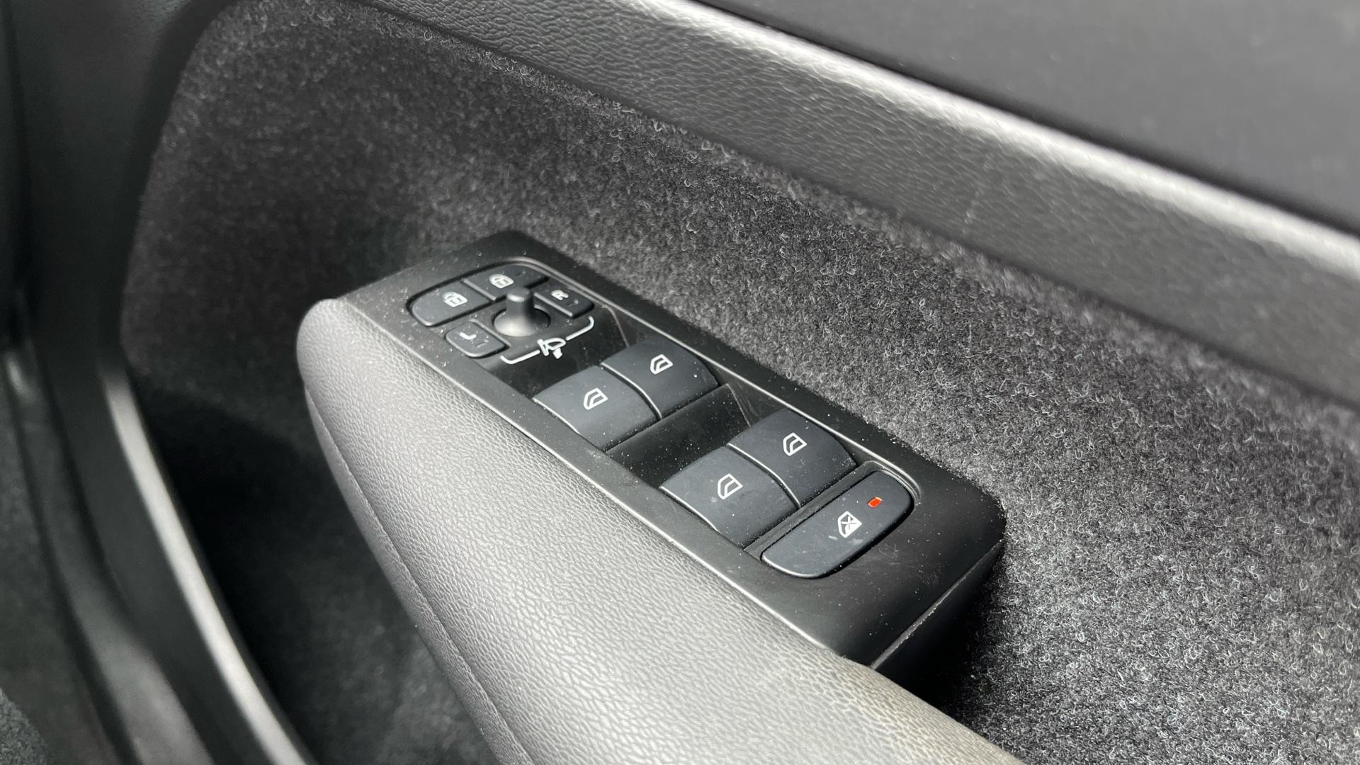 Volvo XC40 Image 21