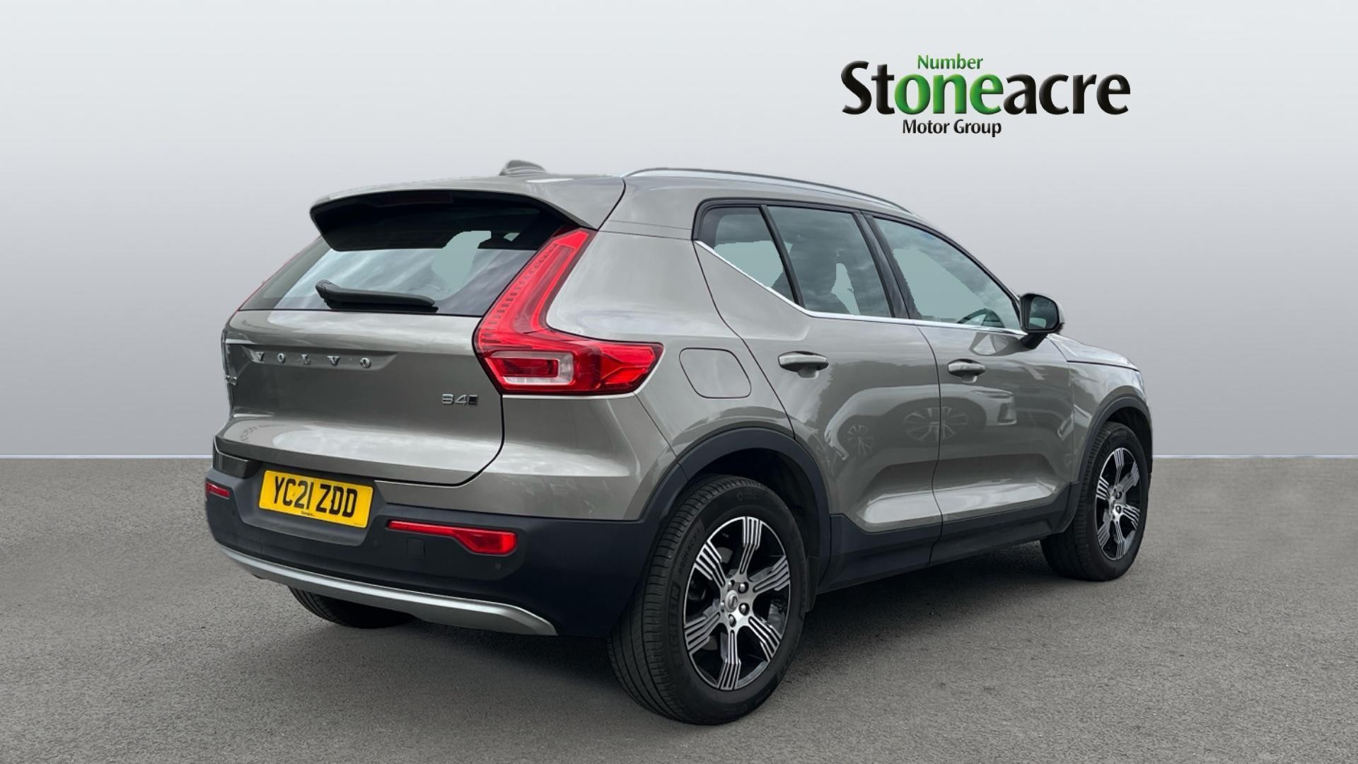 Volvo XC40 Image 2