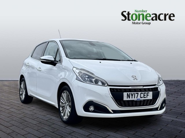 Peugeot 208 1.2 PureTech Allure Hatchback 5dr Petrol Manual Euro 6 (82 ps) NY17CEF Image 1