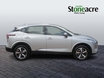 Nissan Qashqai 1.5 h e-POWER Acenta Premium Auto Euro 6 (s/s) 5dr YF72JVU Image 2