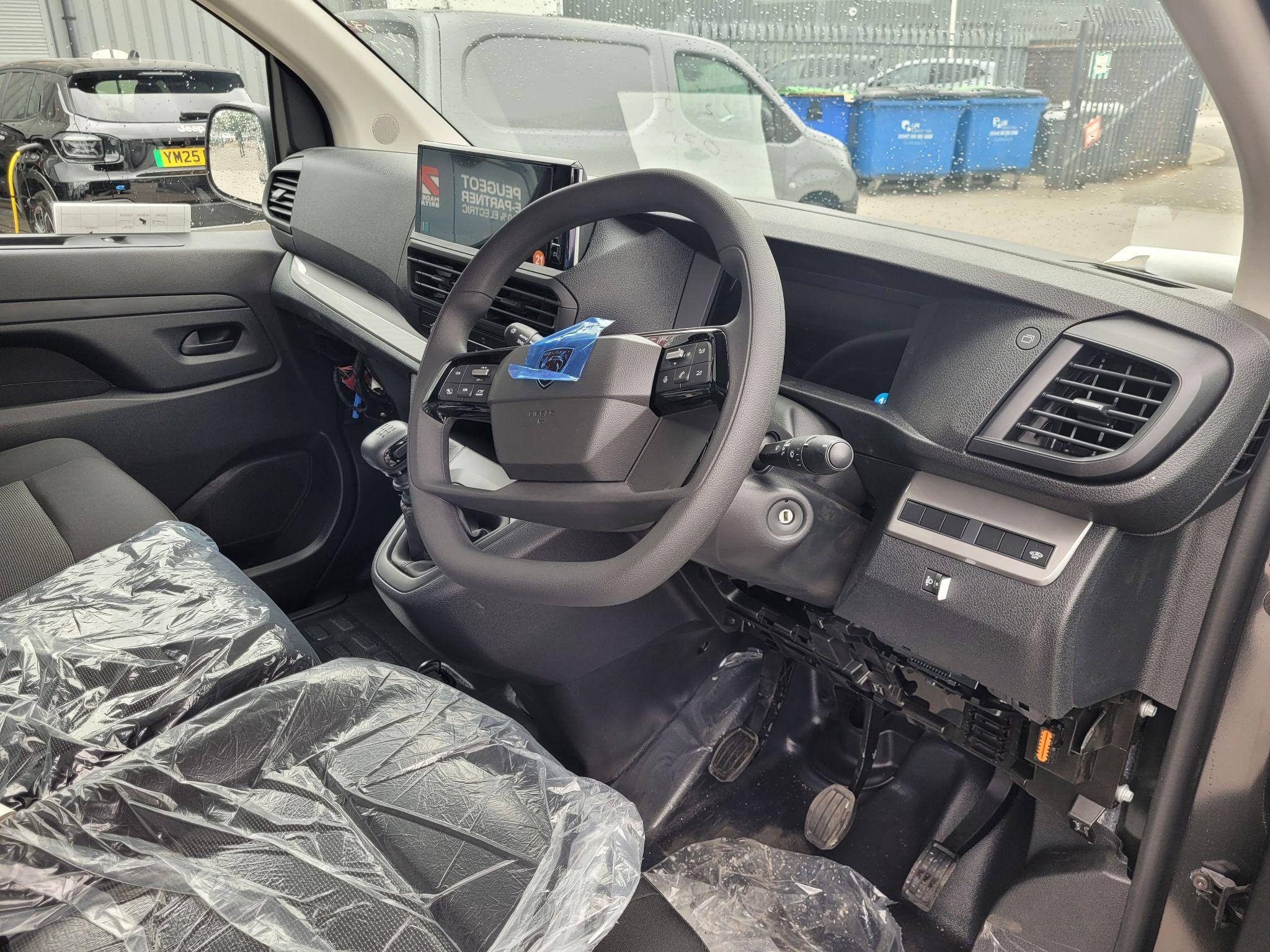 Peugeot Expert Image 9